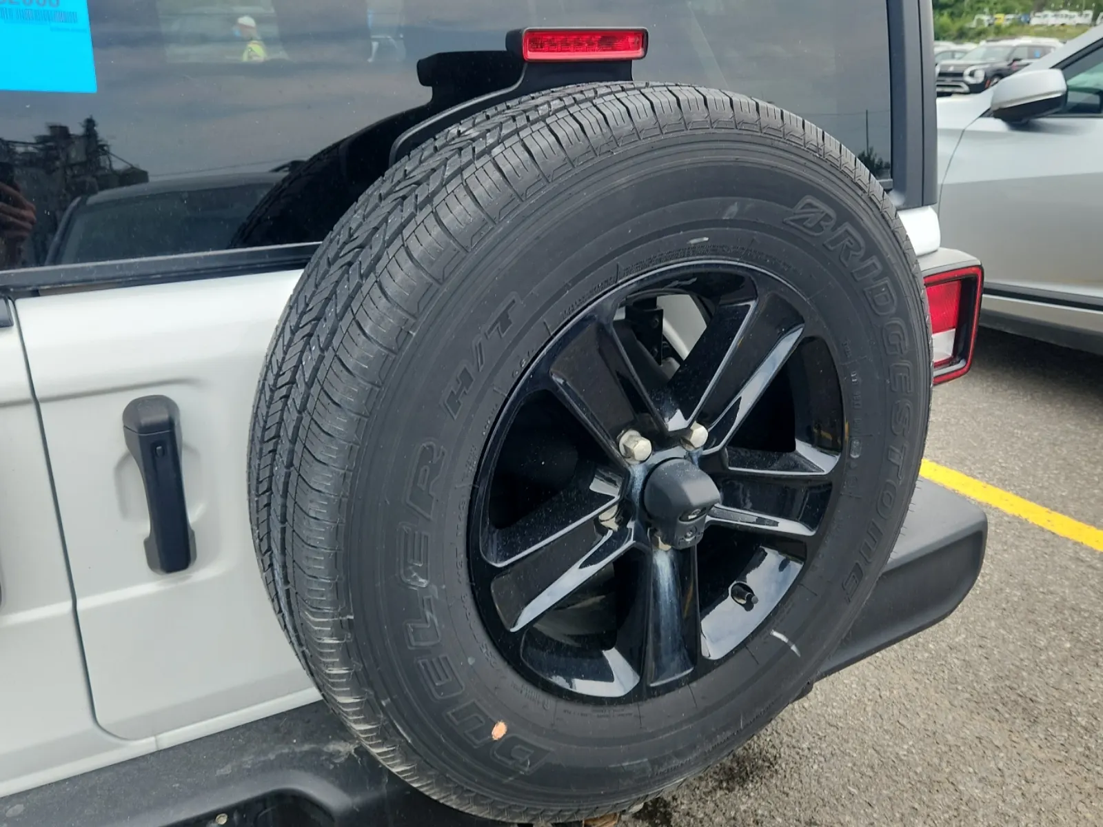 Spare Tire & Wheel Photo