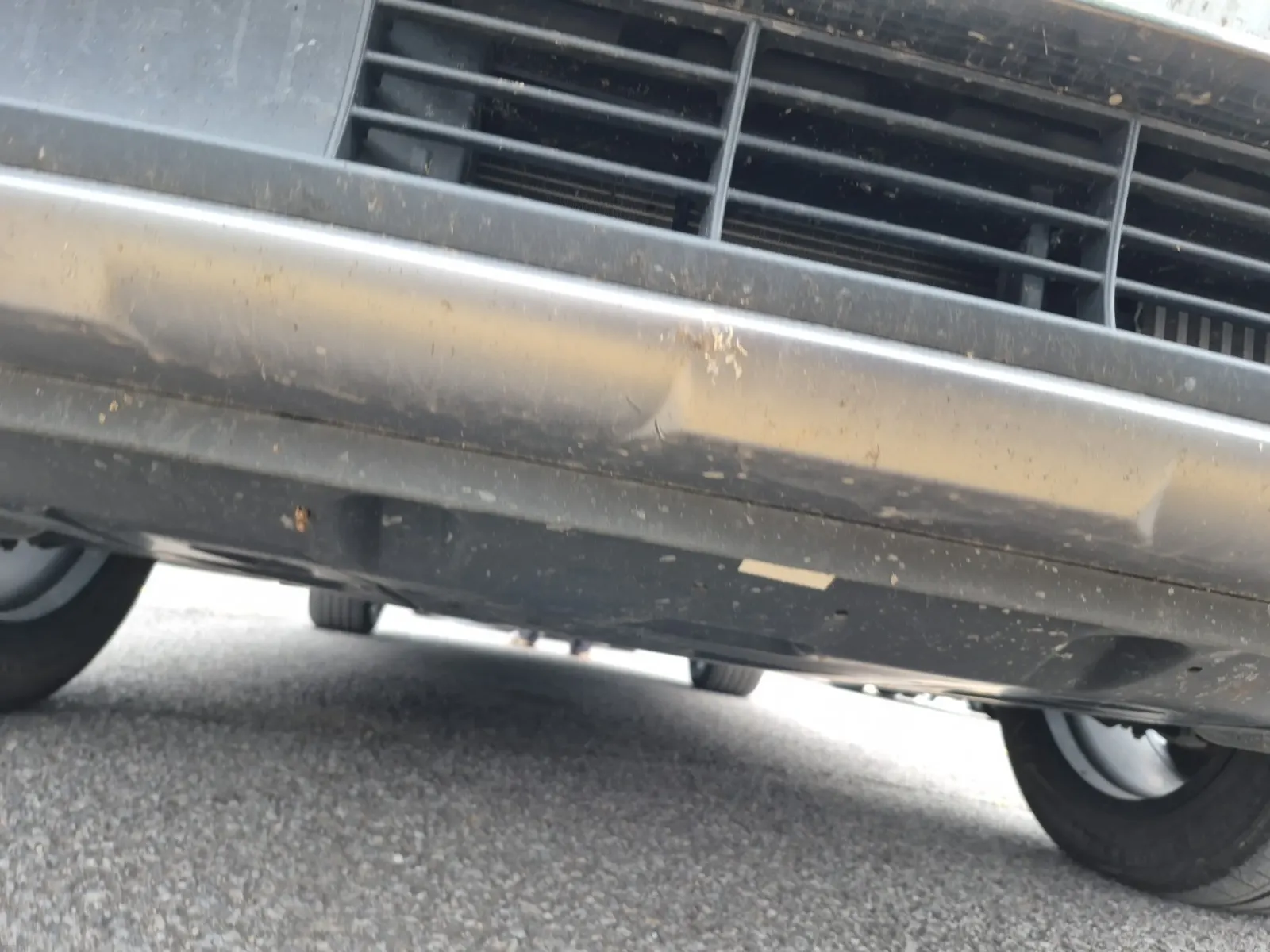 Undercarriage - Front Photo