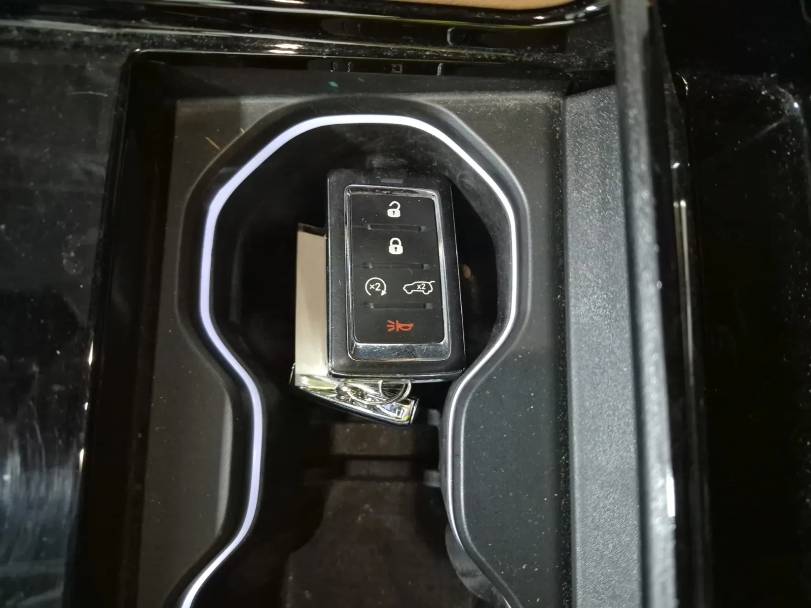 Keys/Fobs/Manual Photo