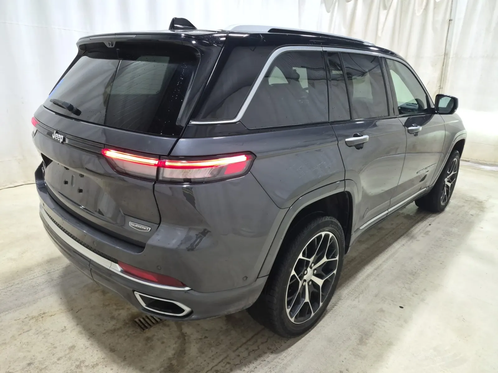 Passenger Rear 3/4 Photo