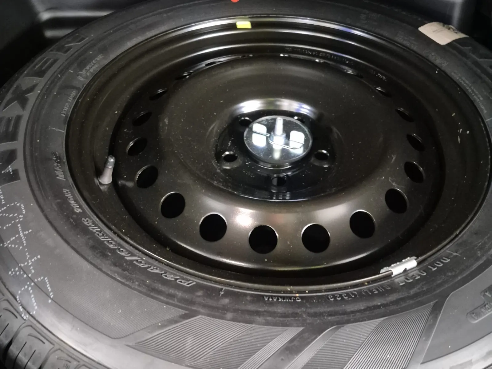 Spare Tire & Wheel Photo