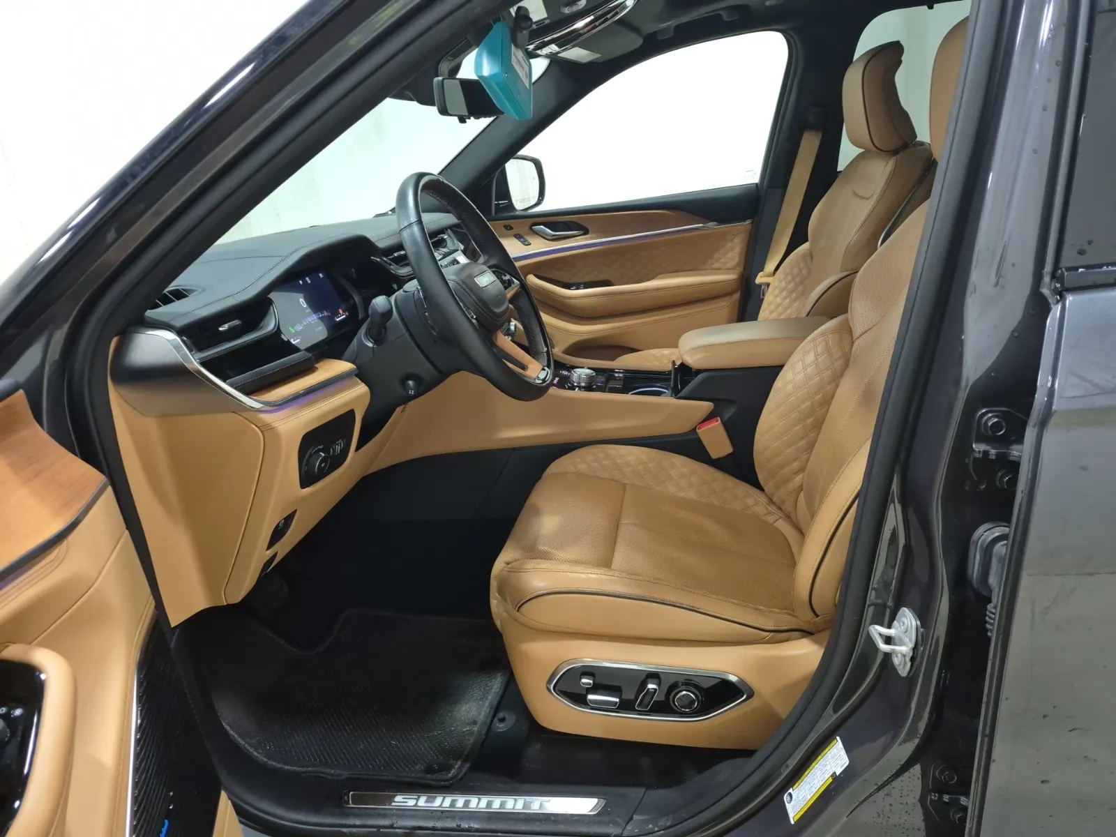 Front Interior Photo