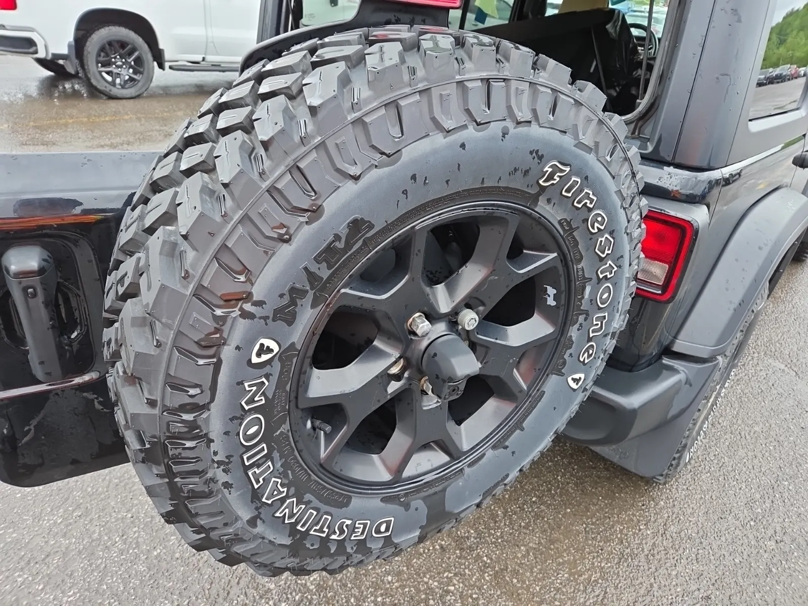 Spare Tire & Wheel Photo