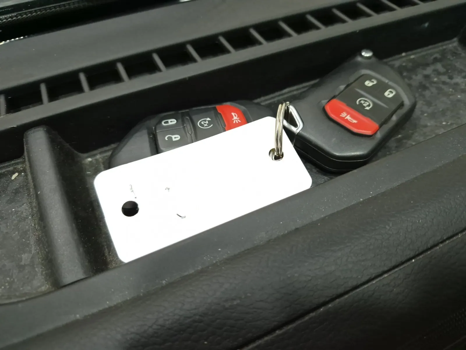 Keys/Fobs/Manual Photo
