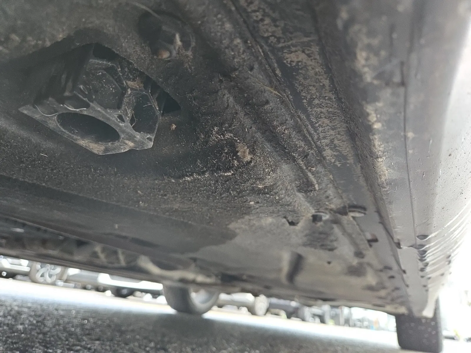 Undercarriage - Driver Photo