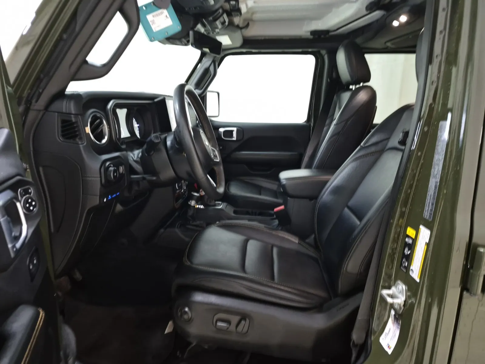 Front Interior Photo