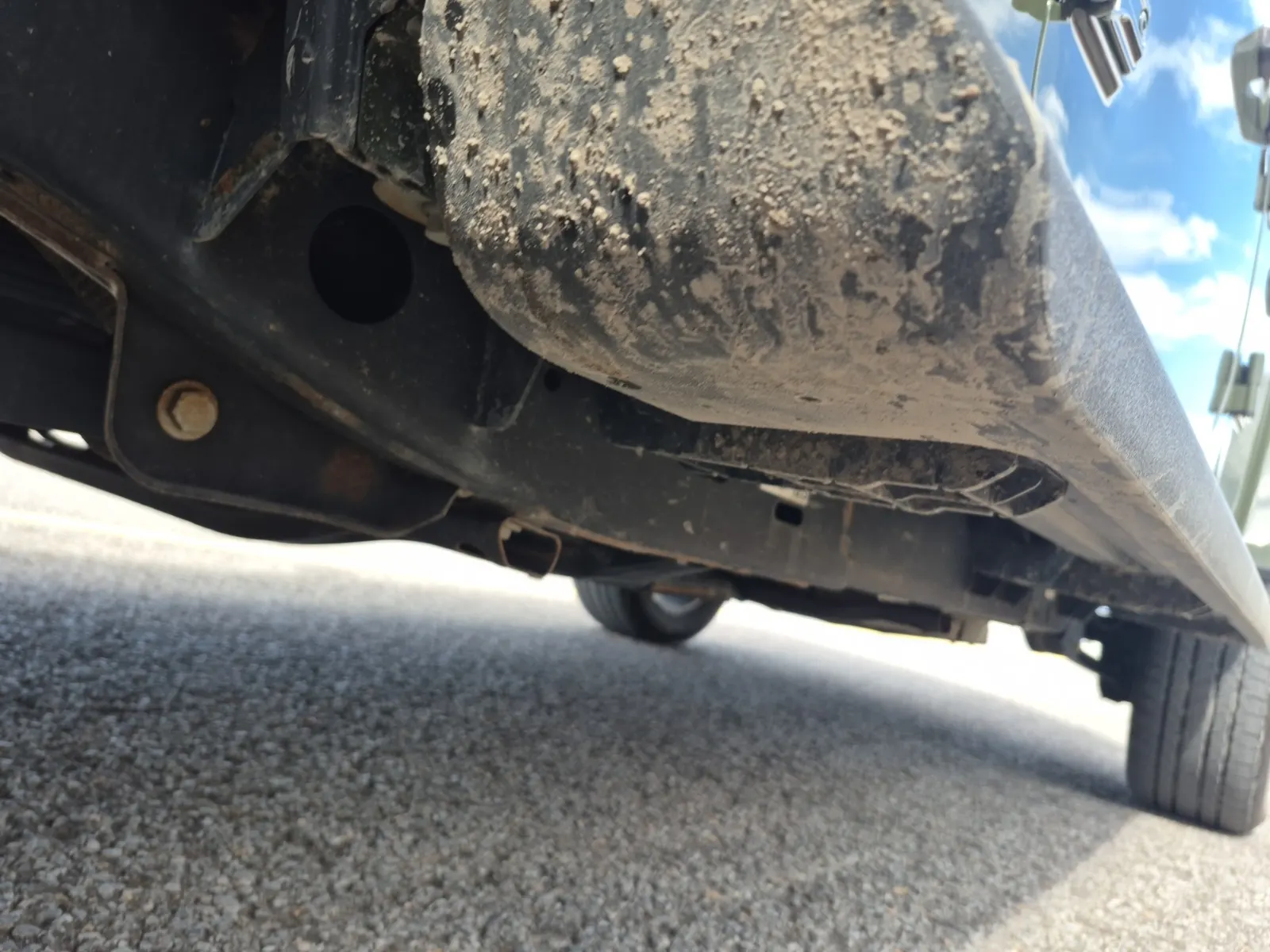 Undercarriage - Driver Photo