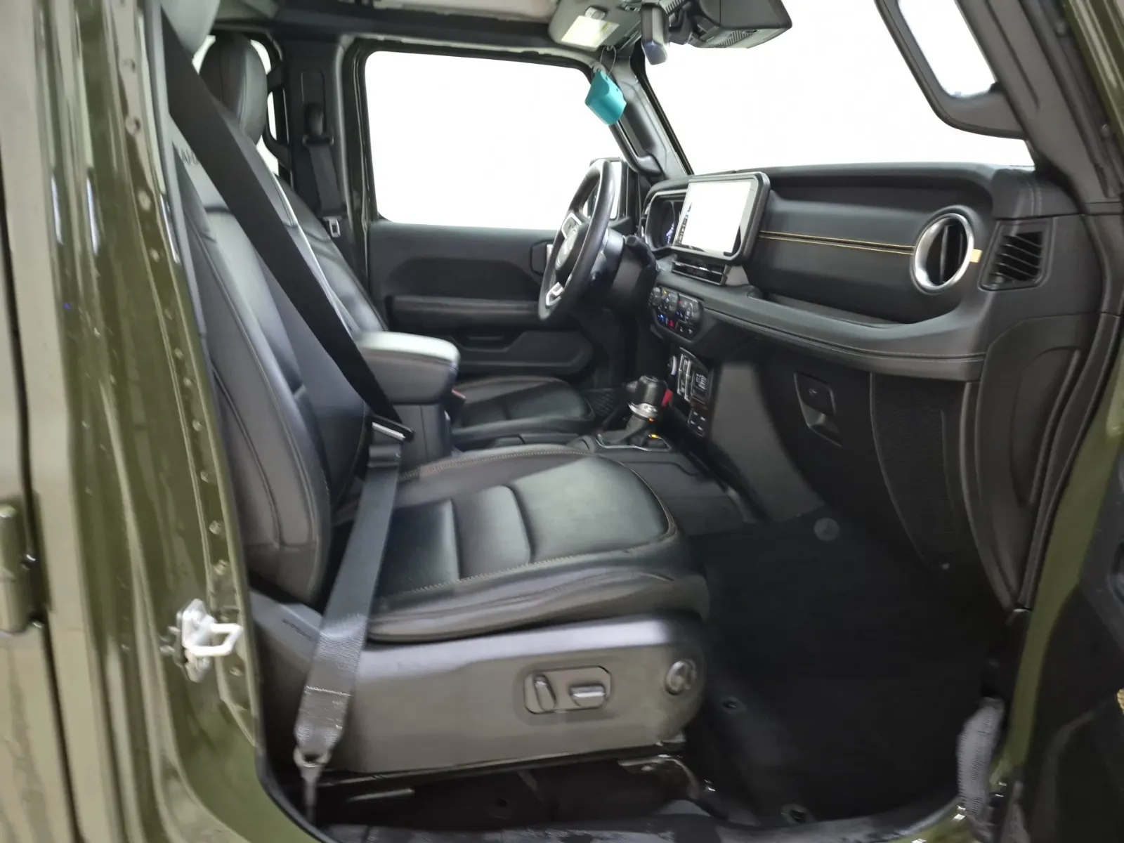 Right Side Interior Photo