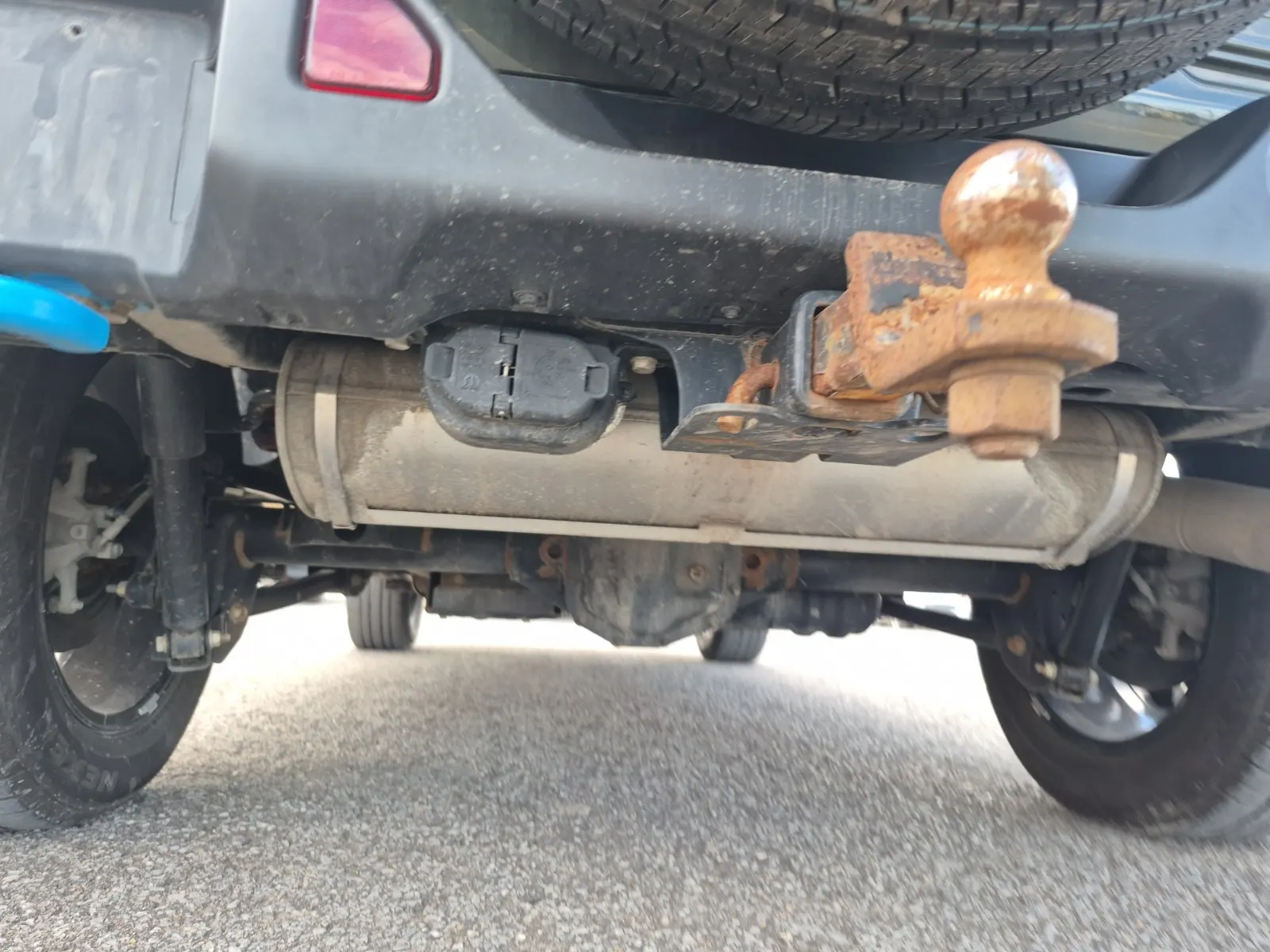 Undercarriage - Rear Photo