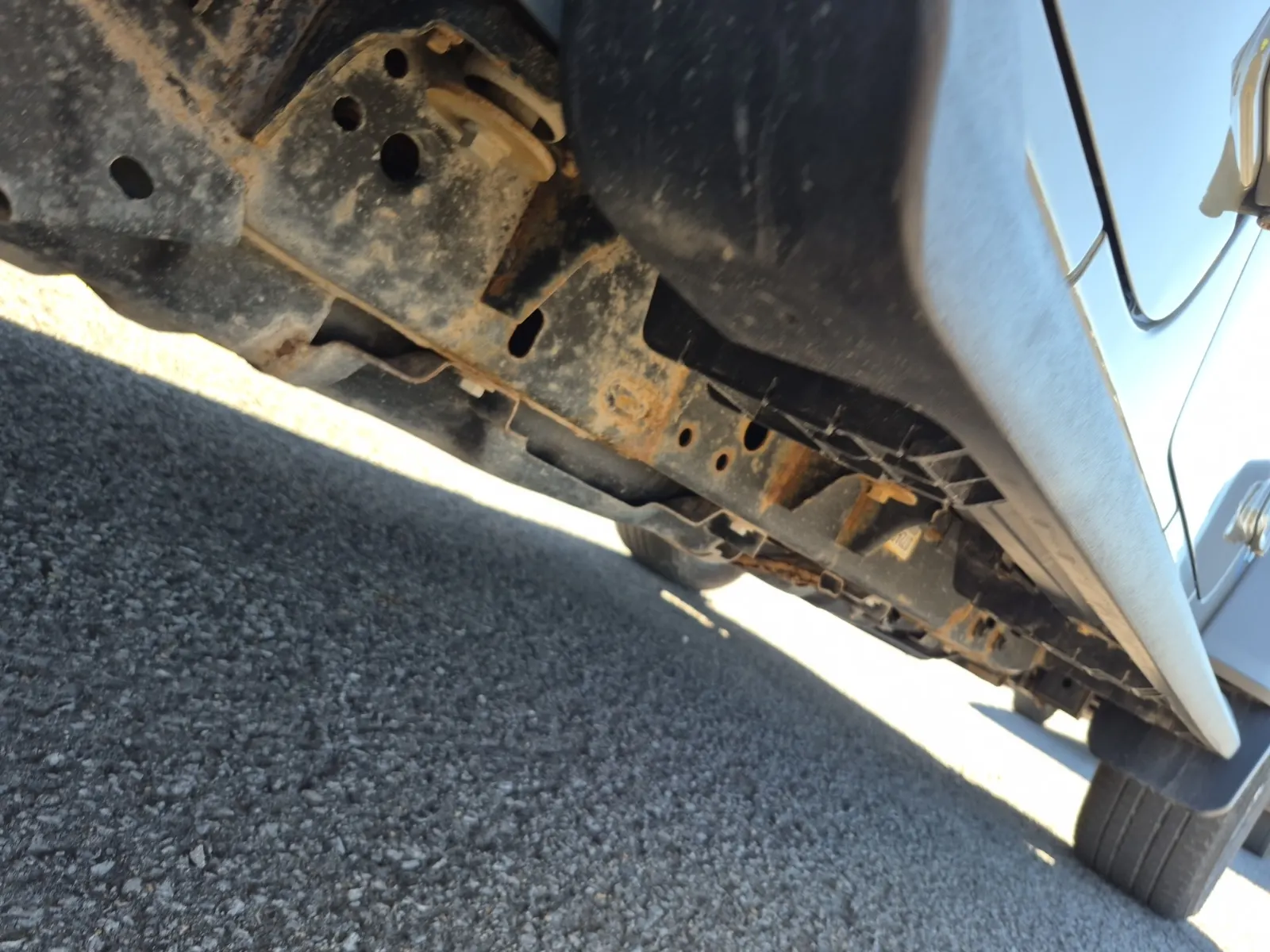 Undercarriage - Passenger Photo