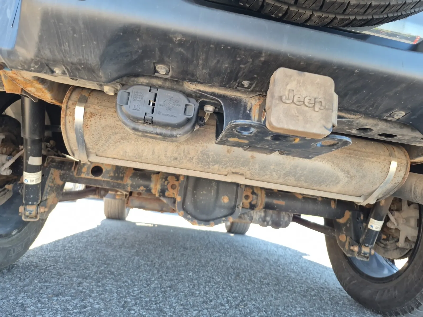 Undercarriage - Rear Photo