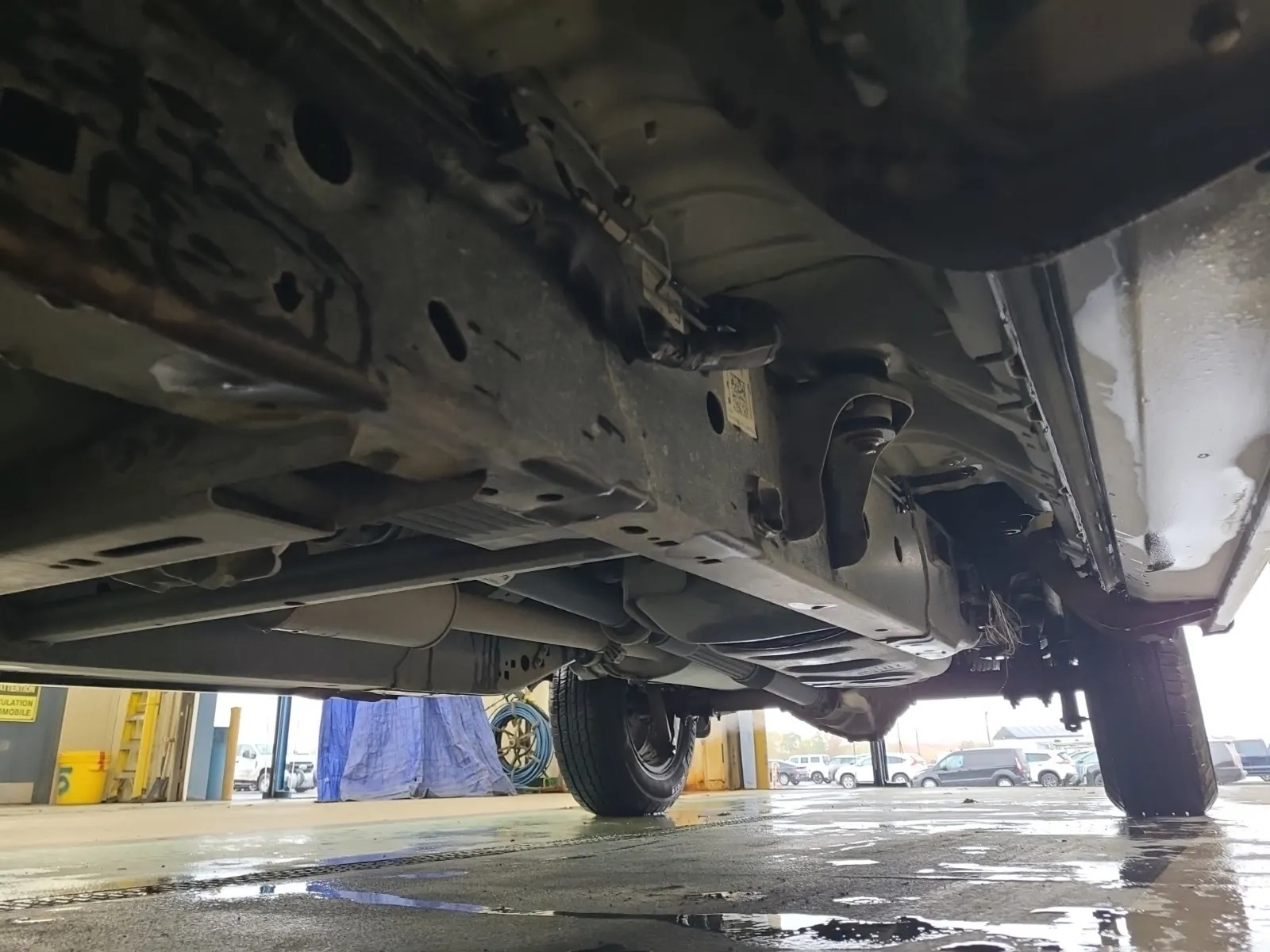 Undercarriage - Driver Photo