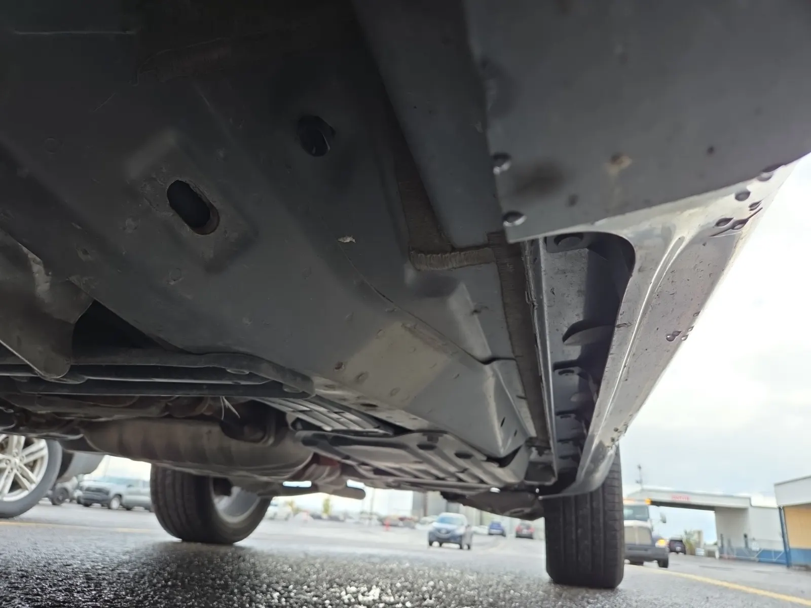 Undercarriage - Driver Photo