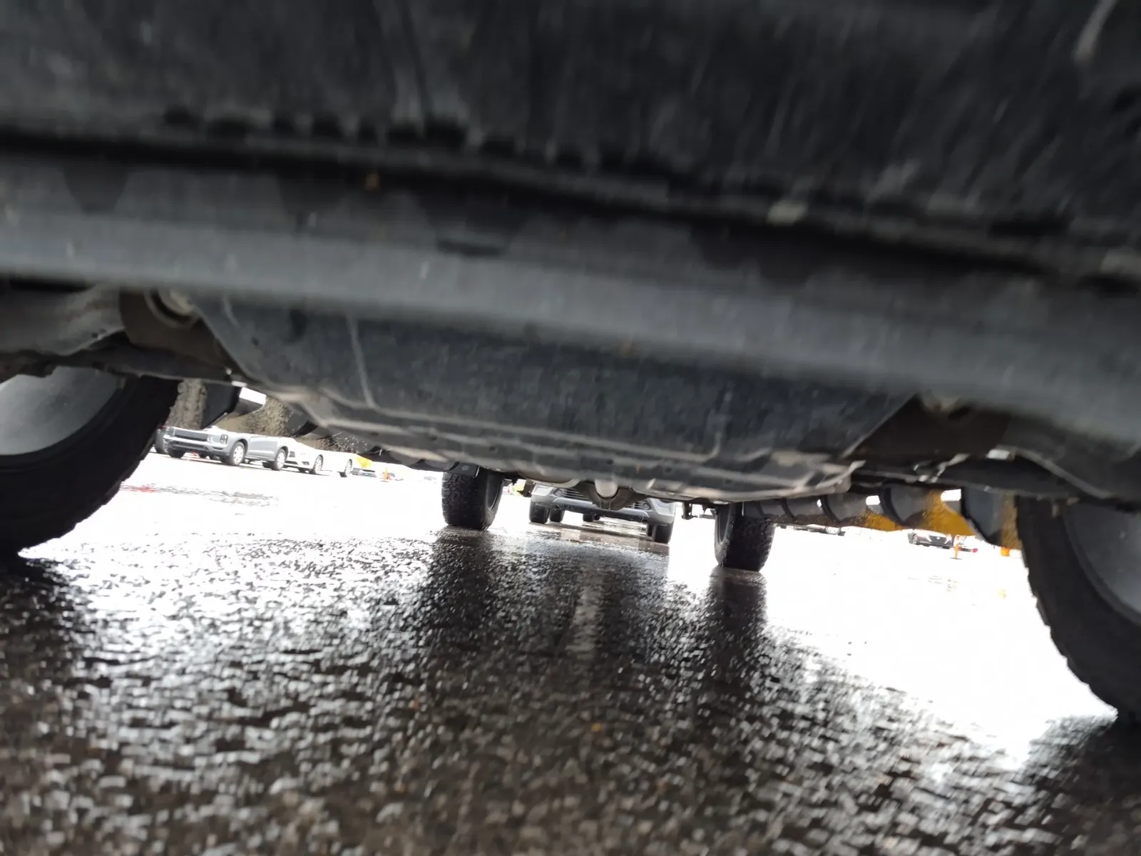Undercarriage - Front Photo