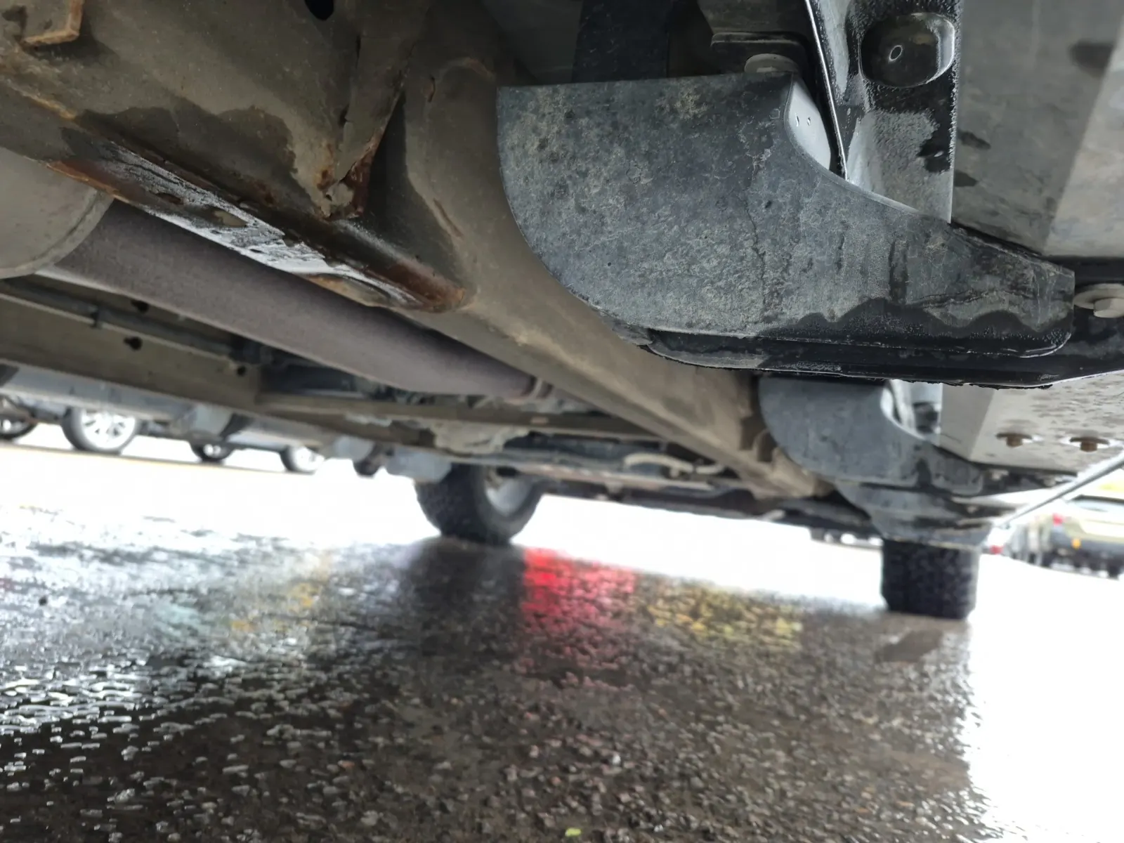Undercarriage - Passenger Photo