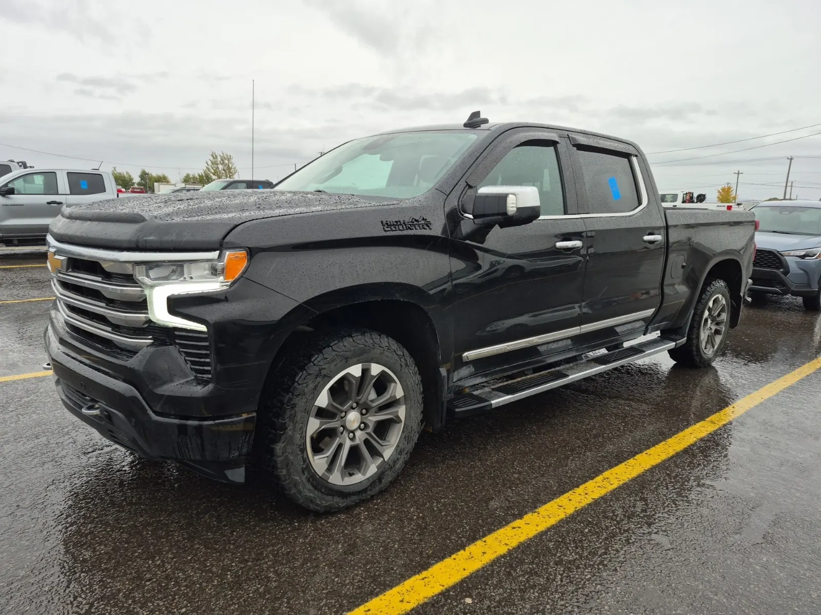 Front driver 3/4 photo