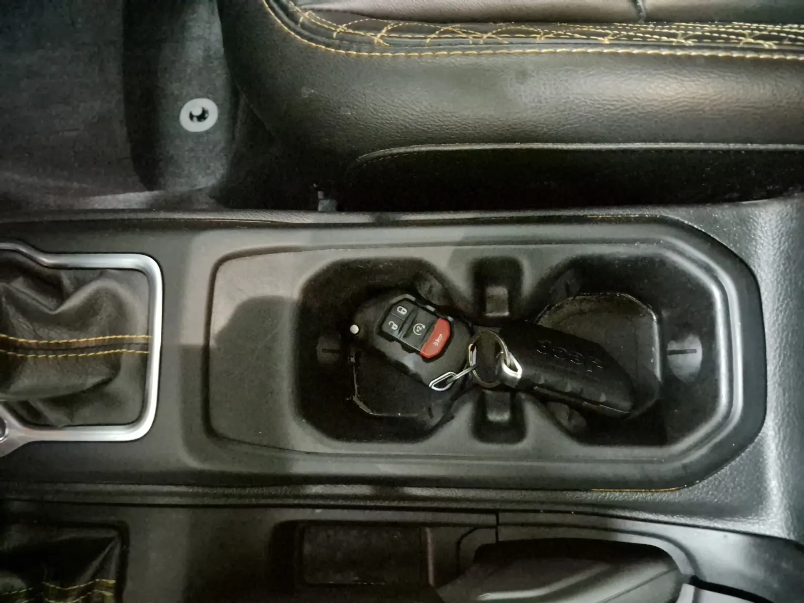 Keys/Fobs/Manual Photo