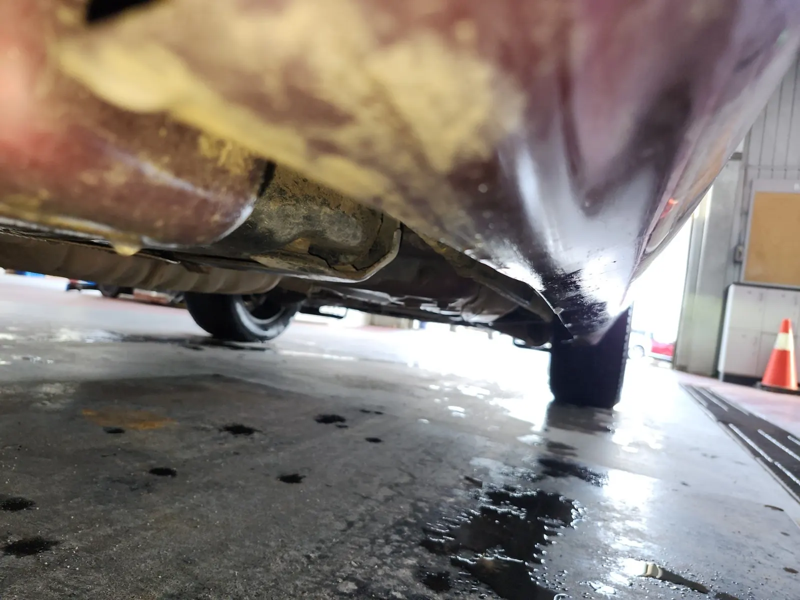 Undercarriage - Passenger Photo