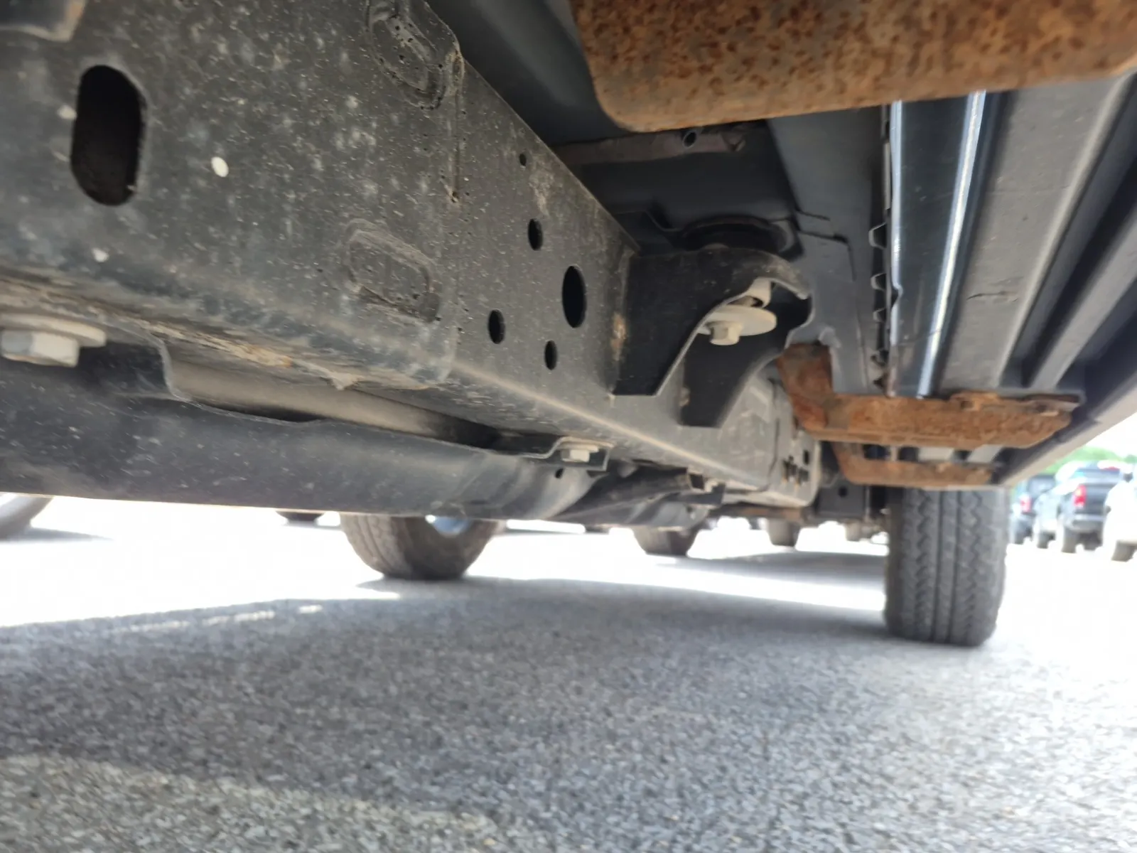 Undercarriage - Passenger Photo
