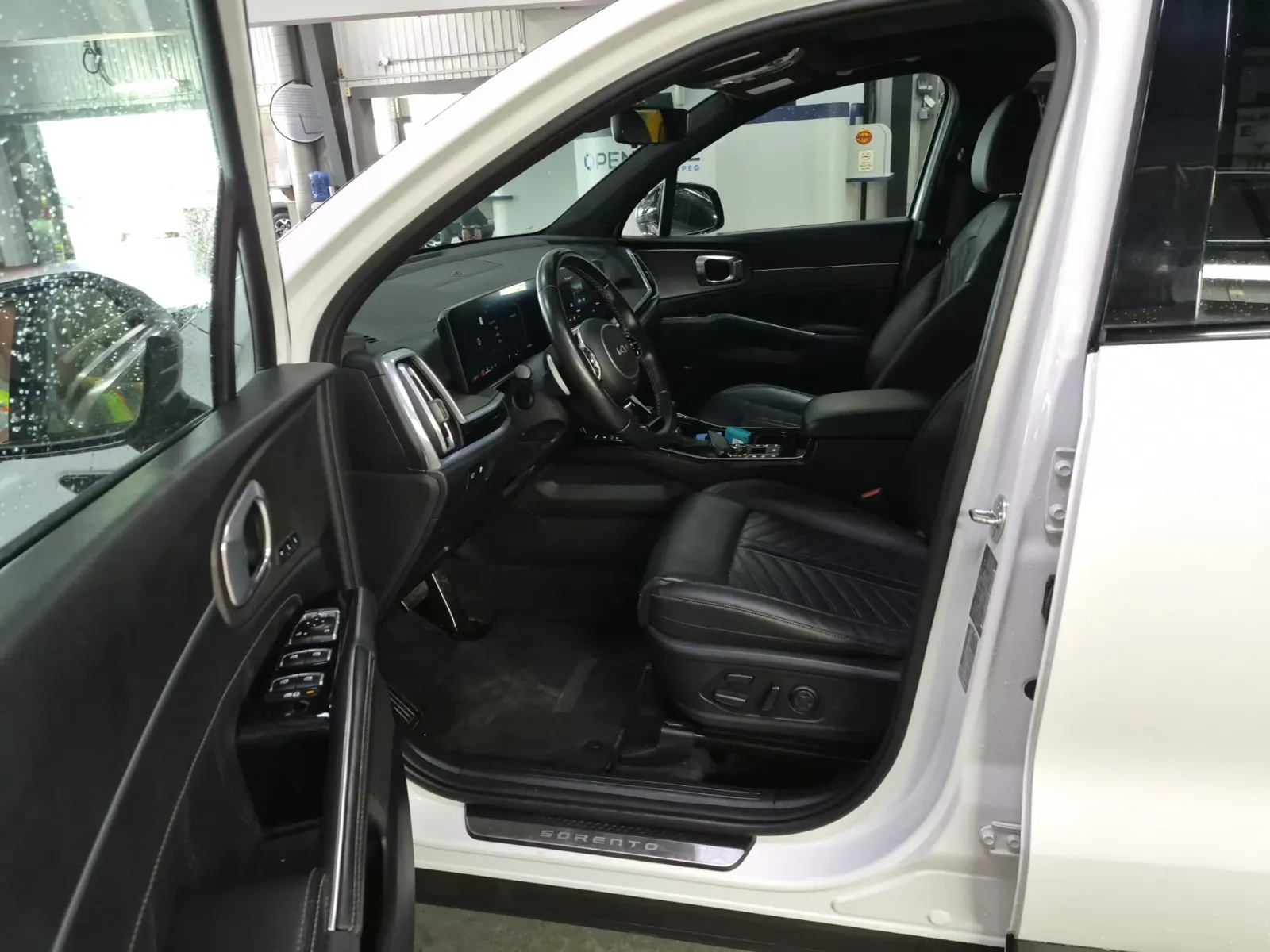 Front Interior Photo