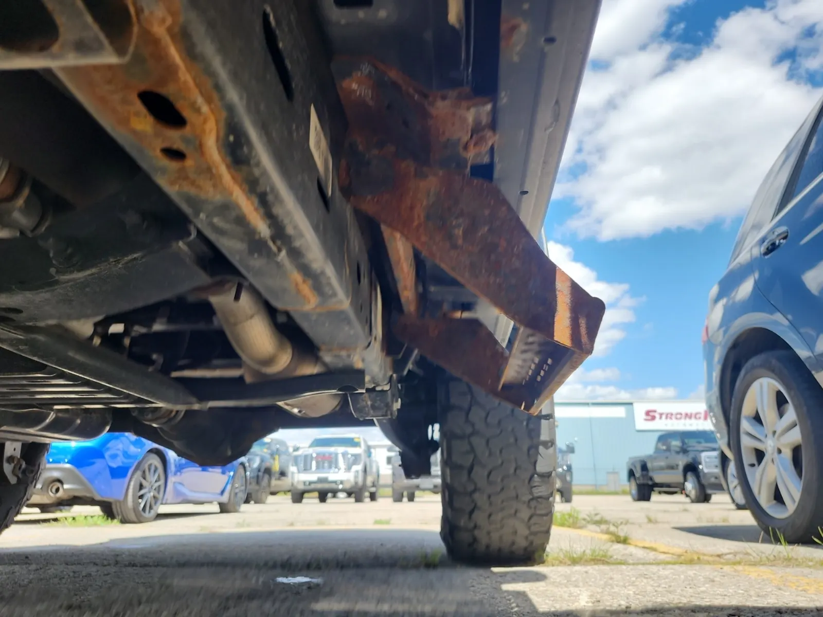 Undercarriage - Driver Photo