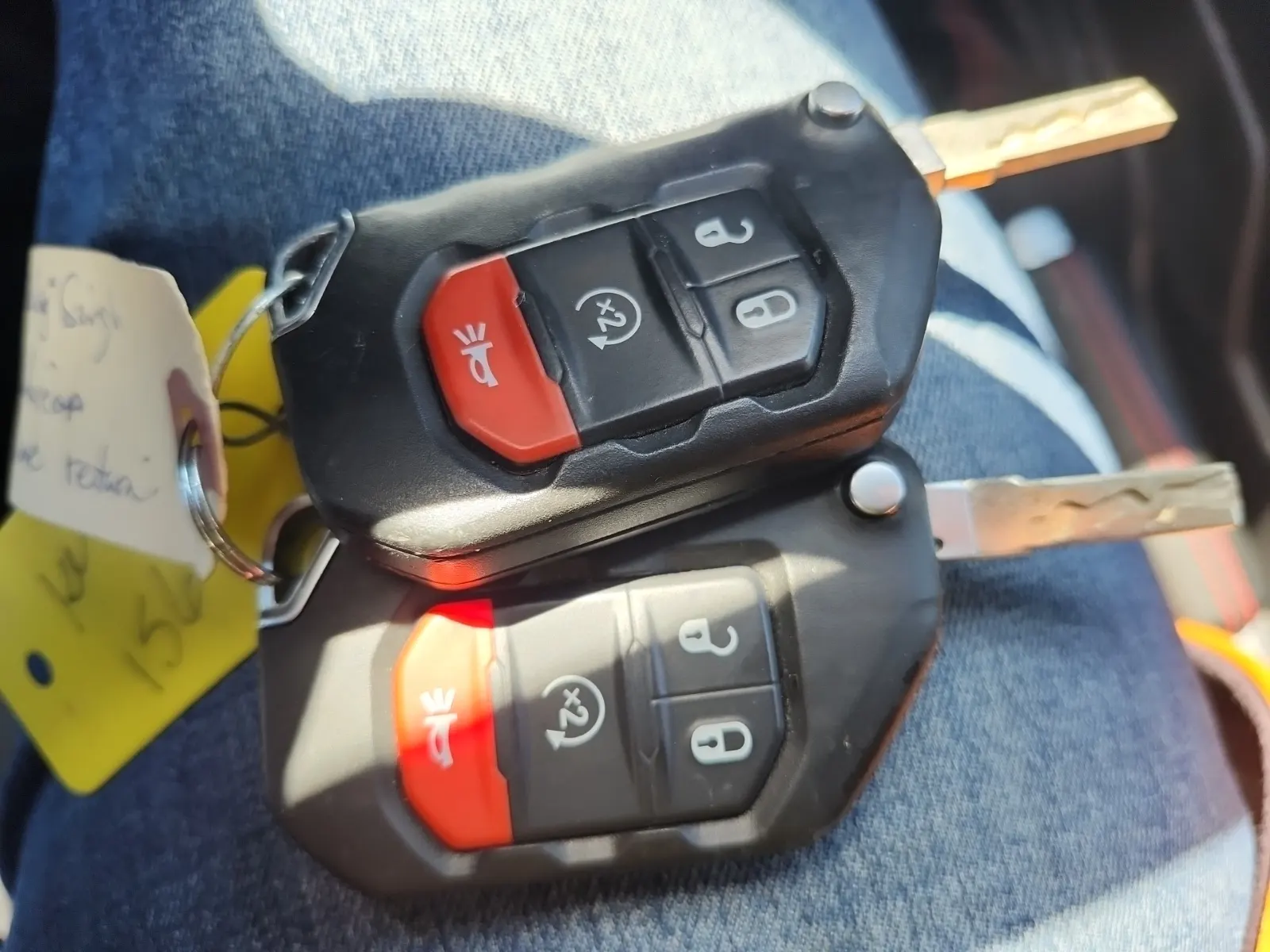 Keys/Fobs/Manual Photo