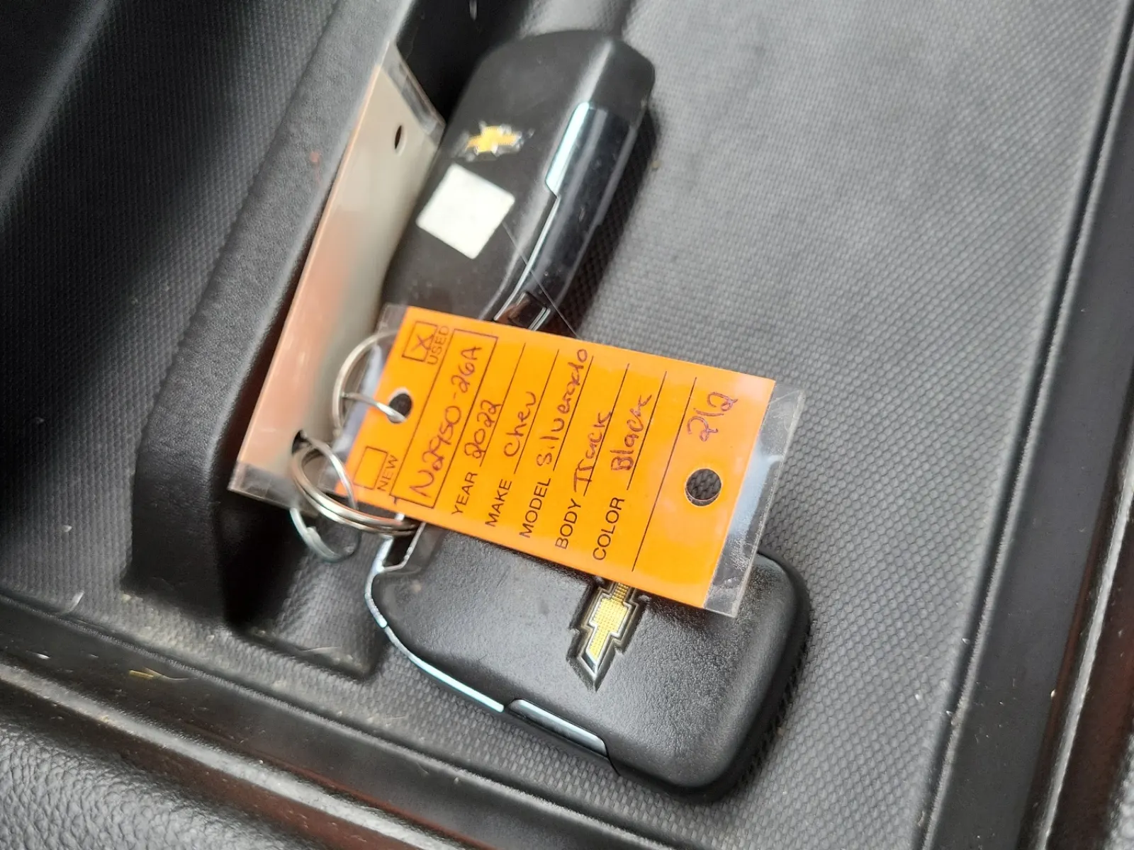 Keys/Fobs/Manual Photo