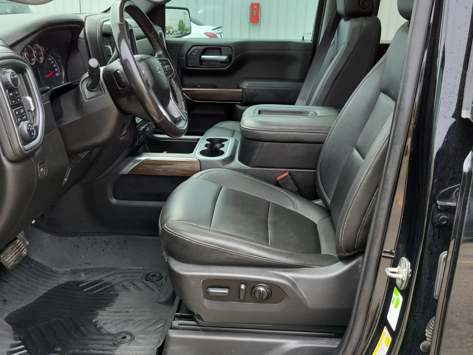Front Interior Photo