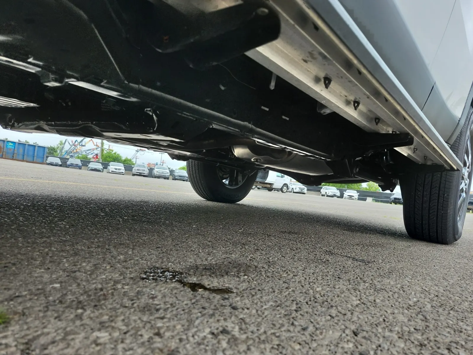 Undercarriage - Driver Photo