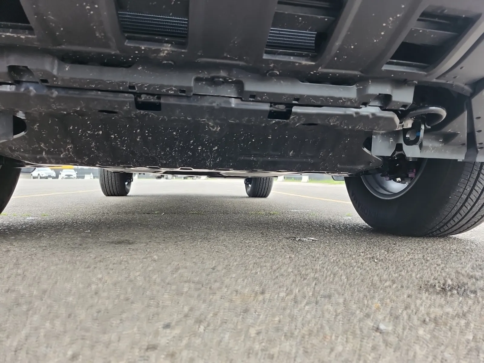 Undercarriage - Front Photo