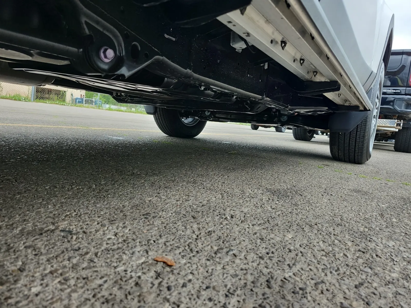 Undercarriage - Passenger Photo