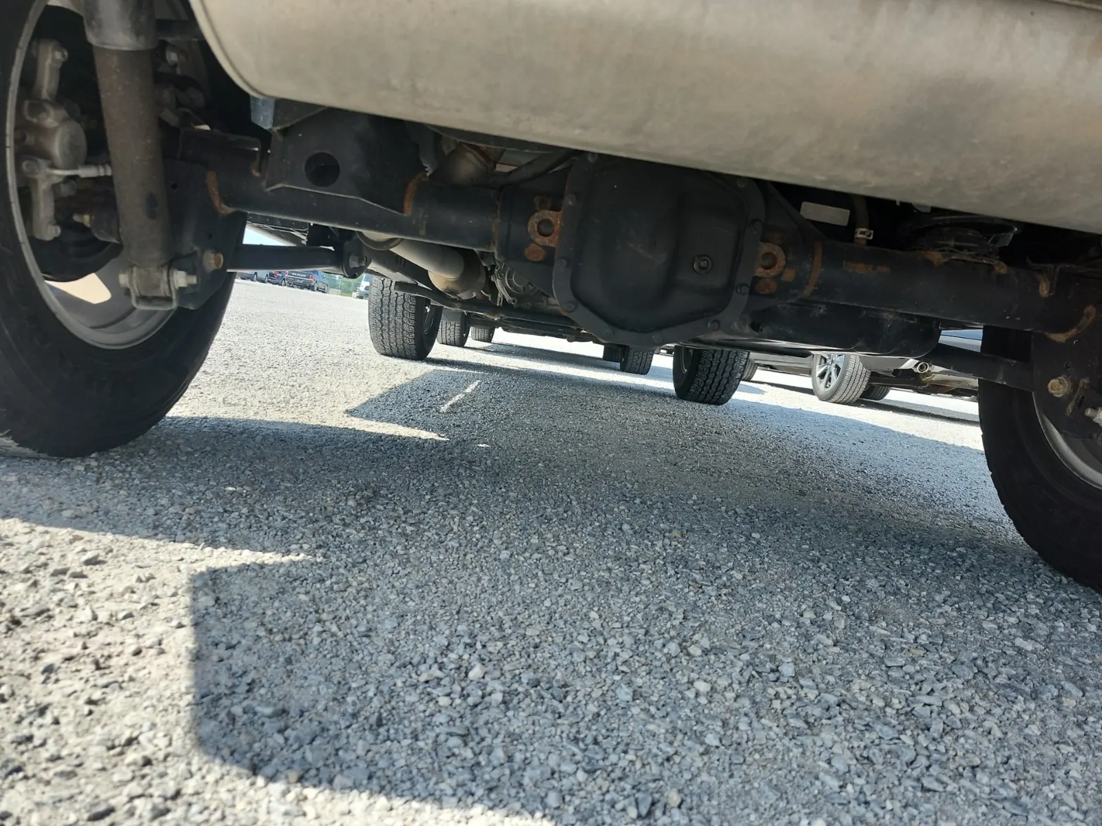 Undercarriage - Rear Photo