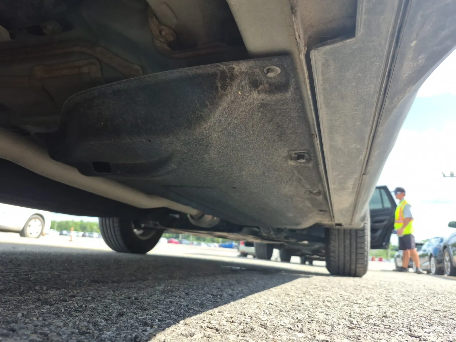 Undercarriage - Passenger Photo