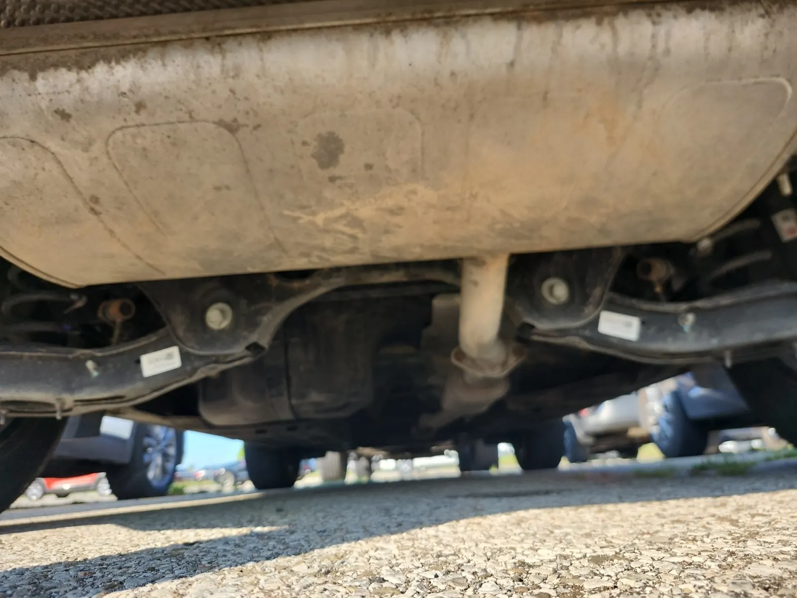 Undercarriage - Rear Photo