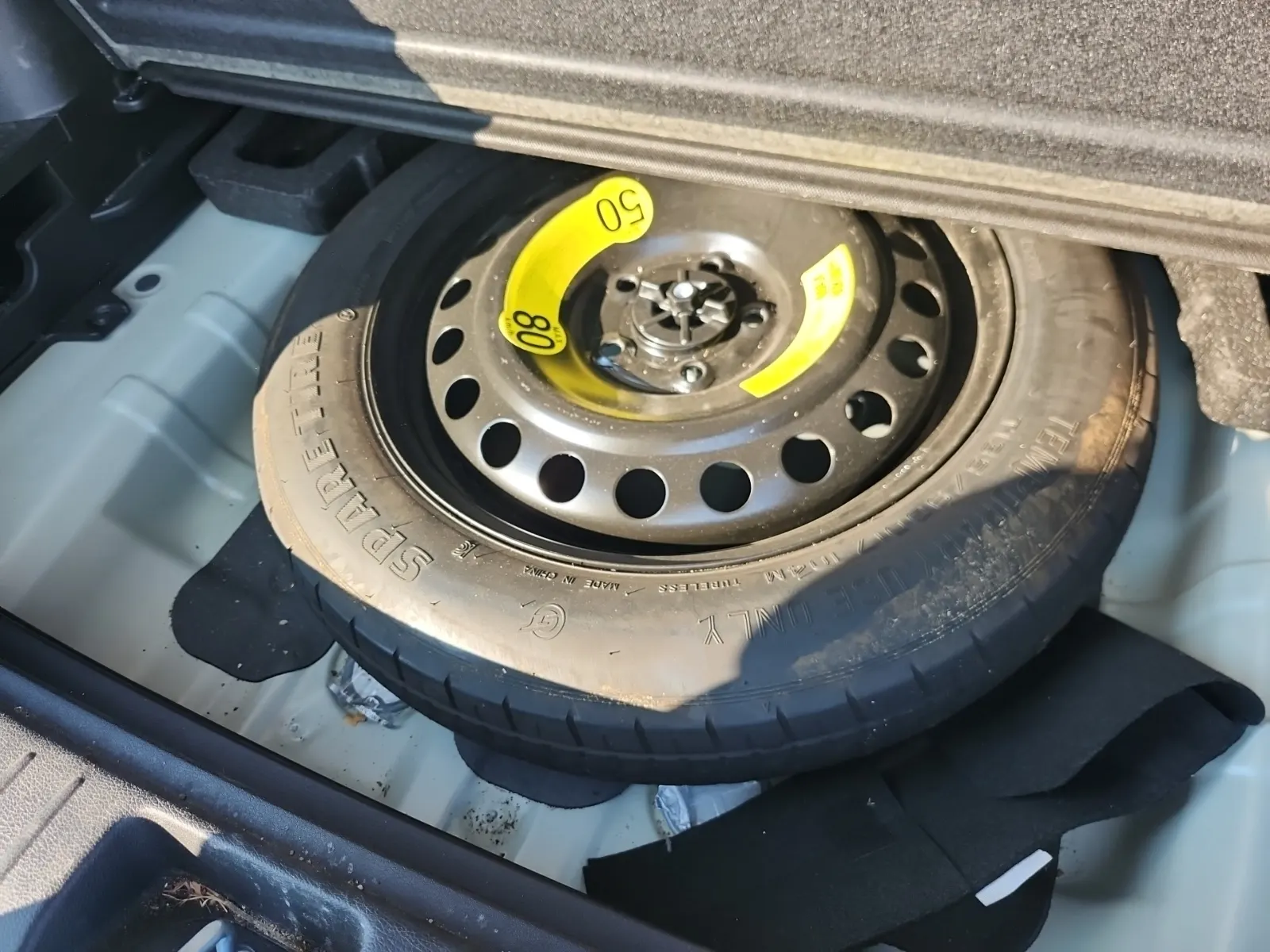 Spare Tire & Wheel Photo