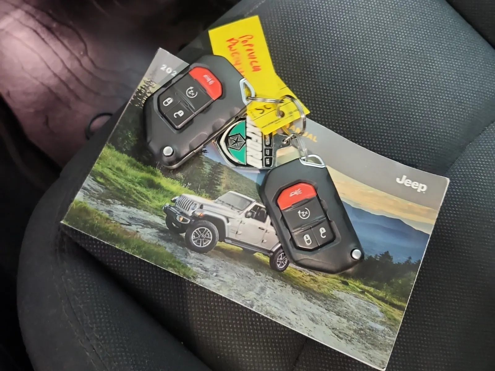 Keys/Fobs/Manual Photo