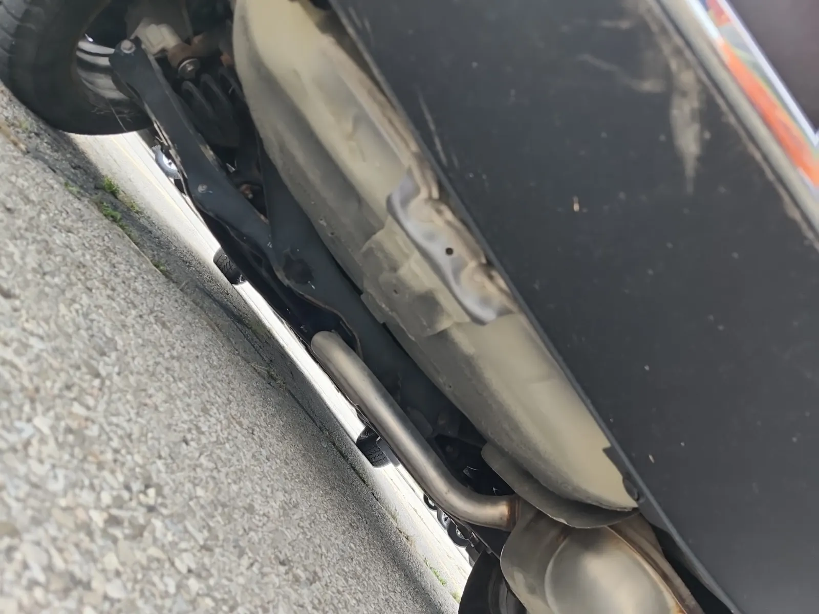 Undercarriage - Rear Photo