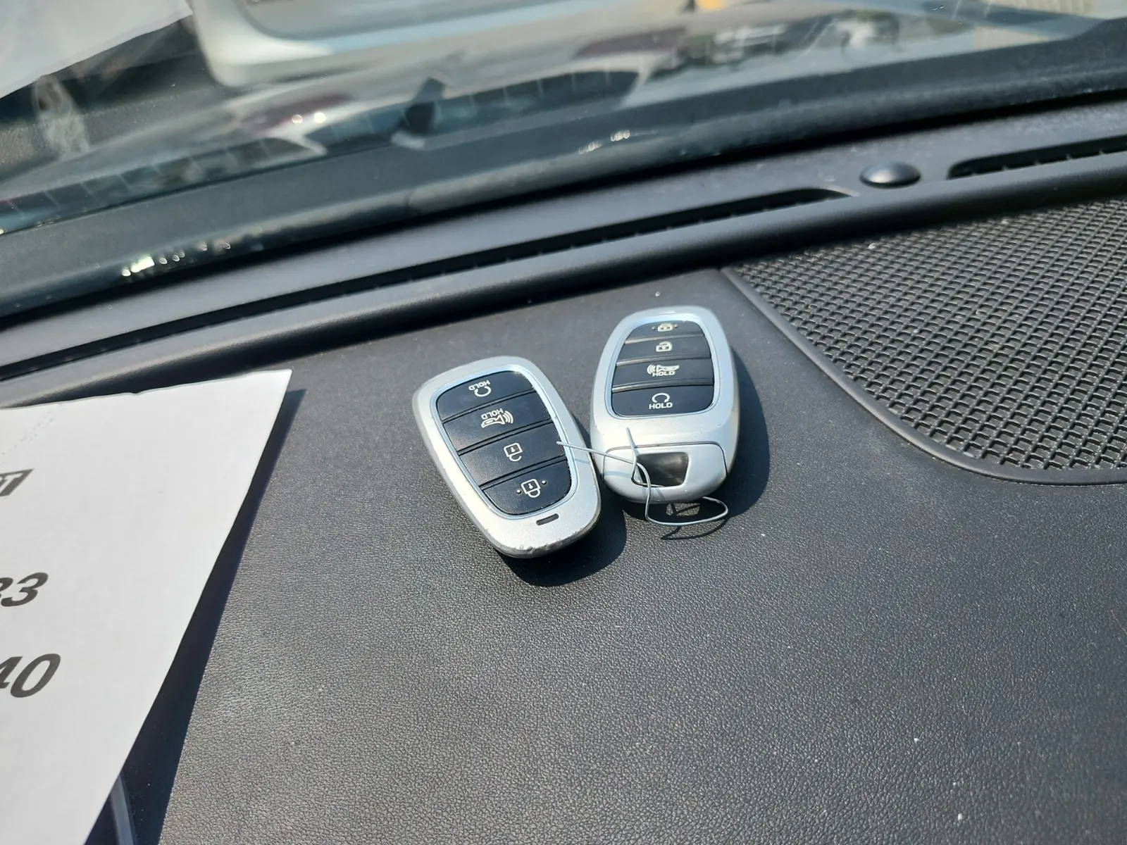 Keys/Fobs/Manual Photo