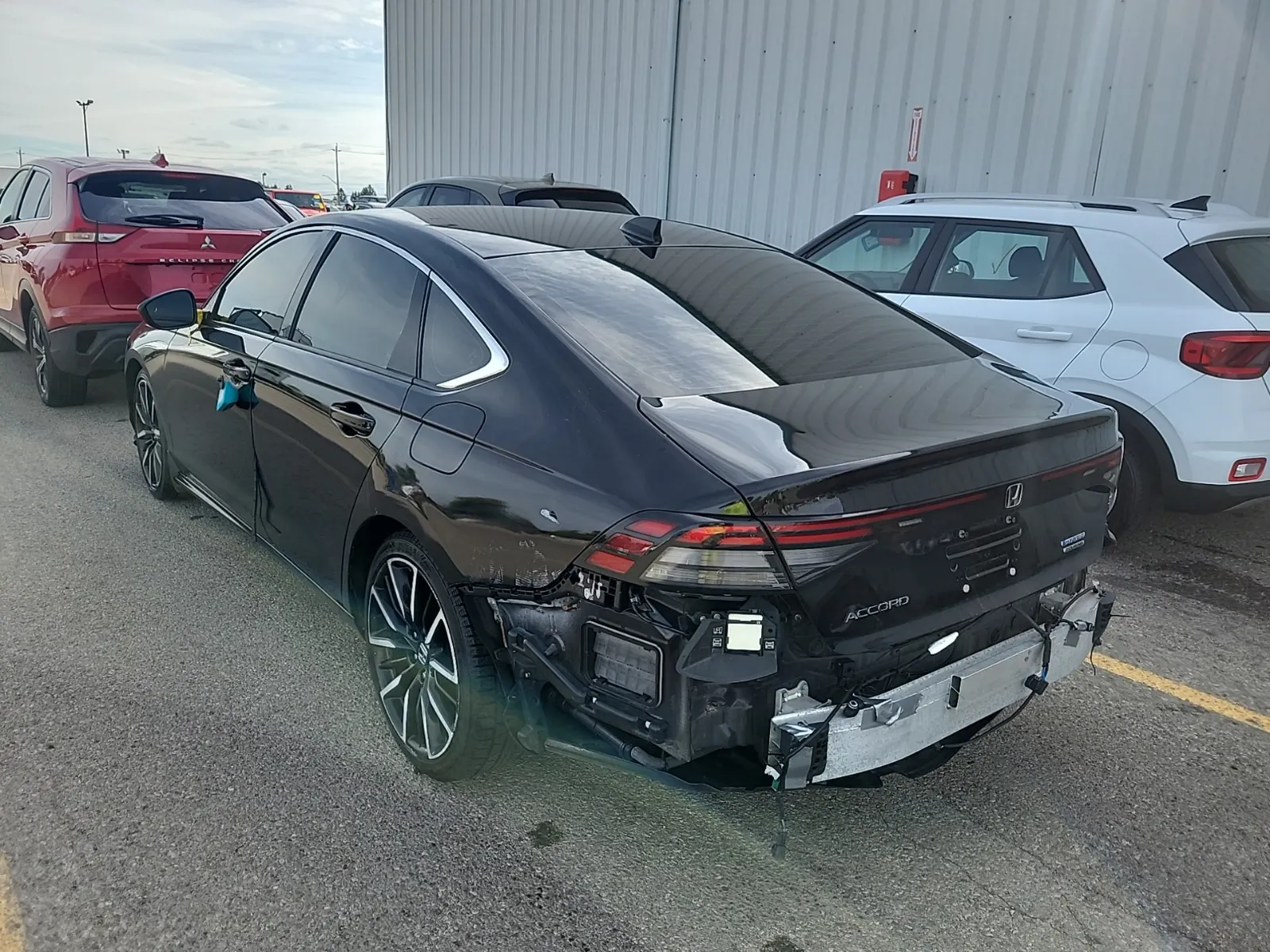 Driver Rear 3/4 Photo