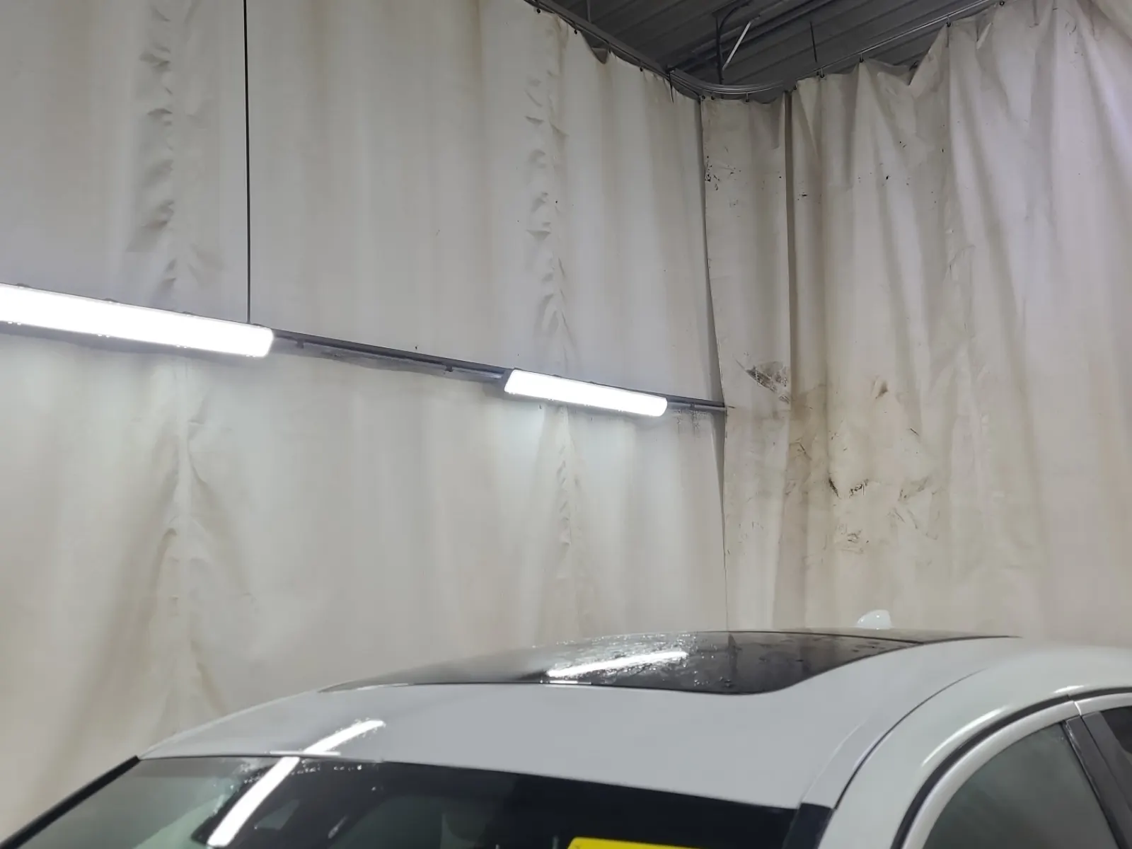 Exterior Roof Photo