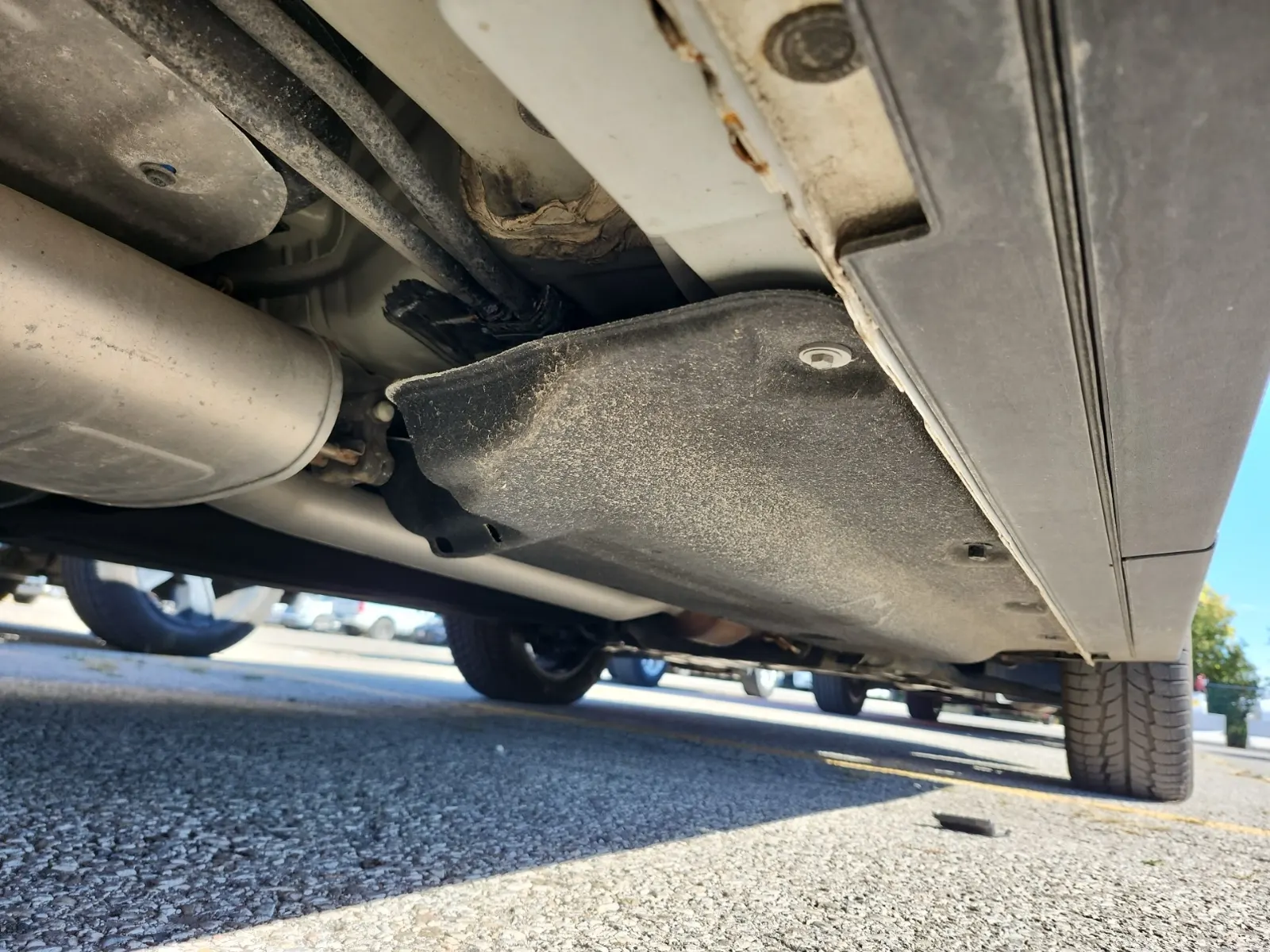 Undercarriage - Passenger Photo