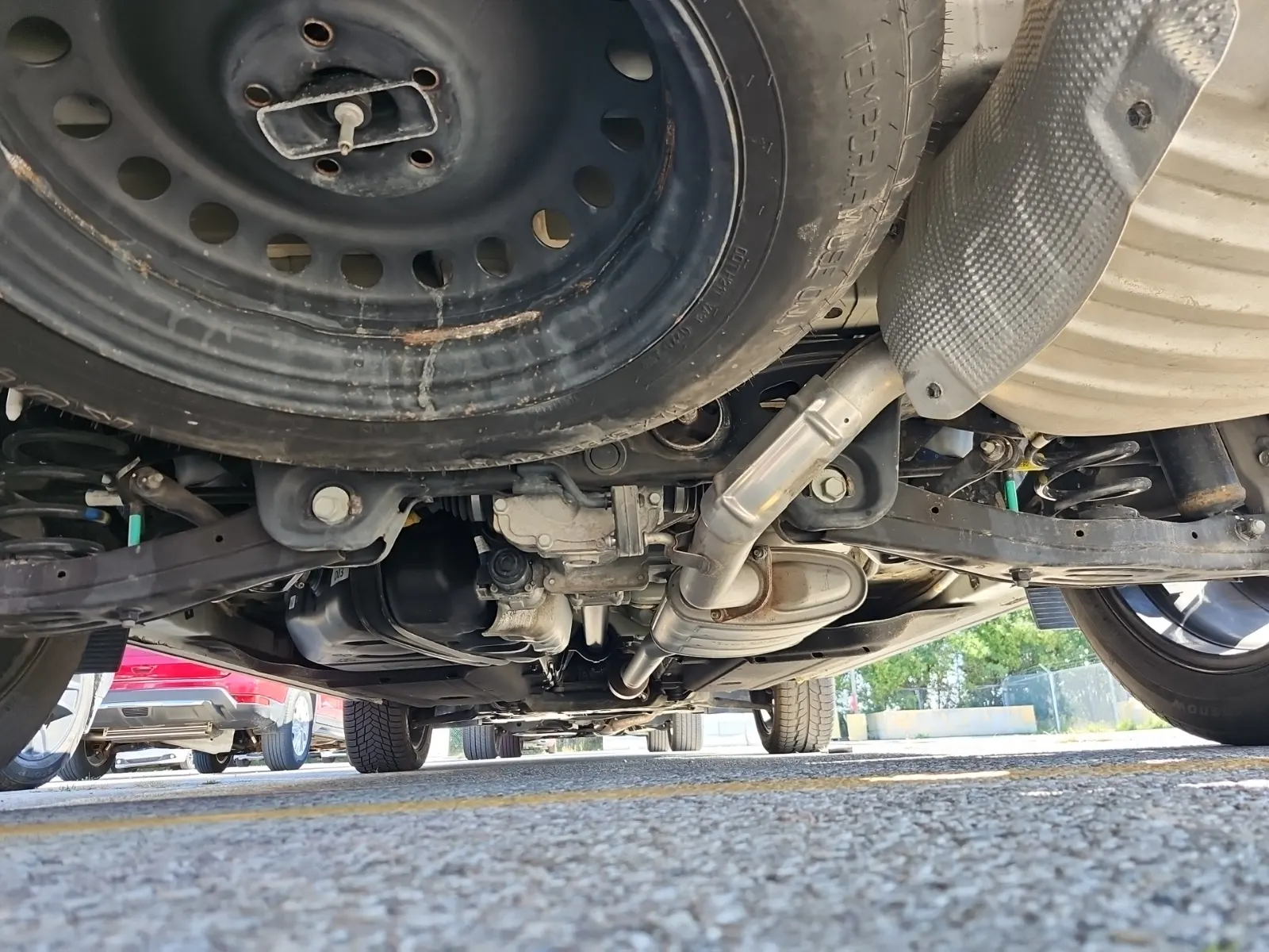 Undercarriage - Rear Photo