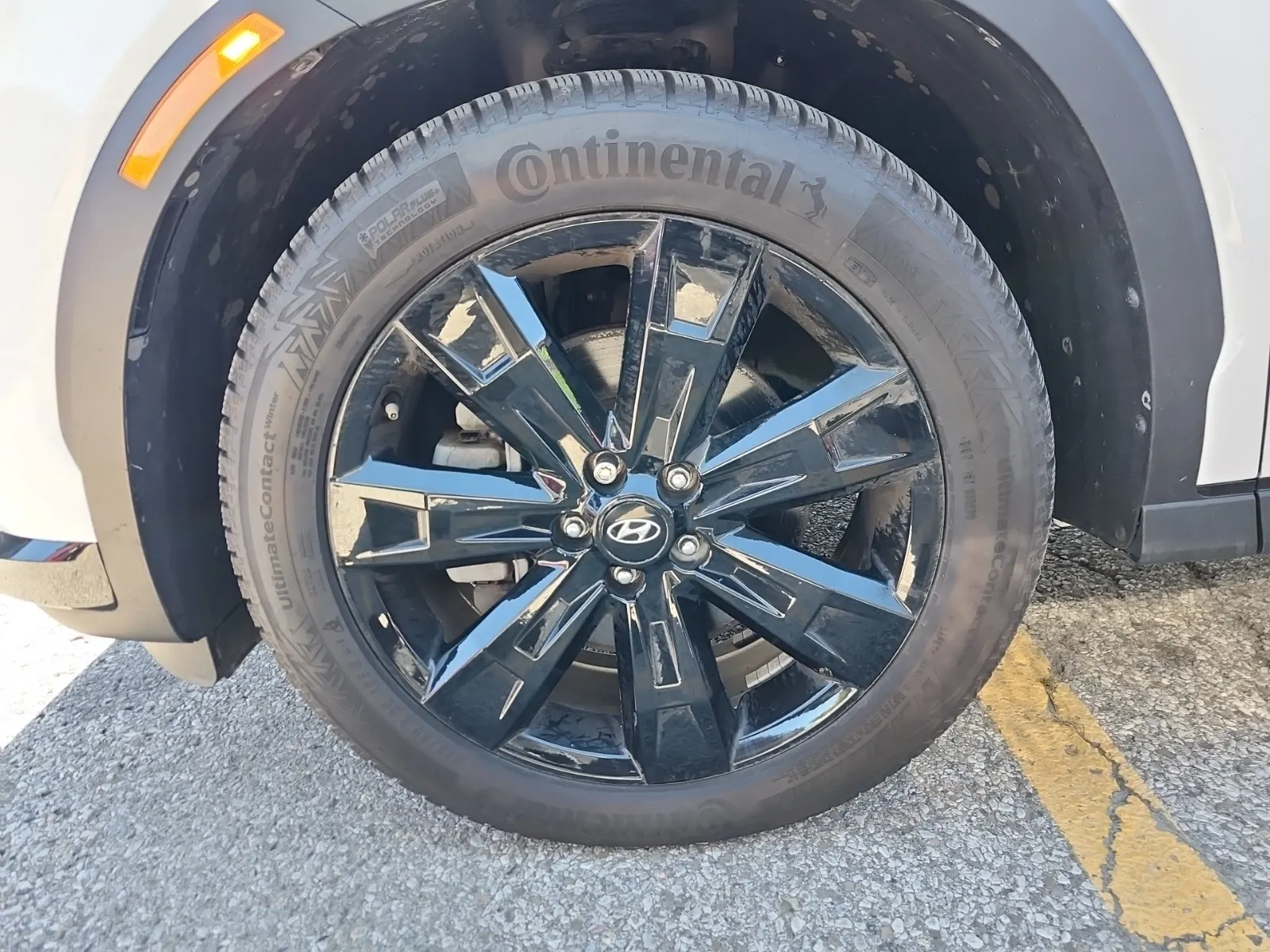 Front driver wheel/tire photo