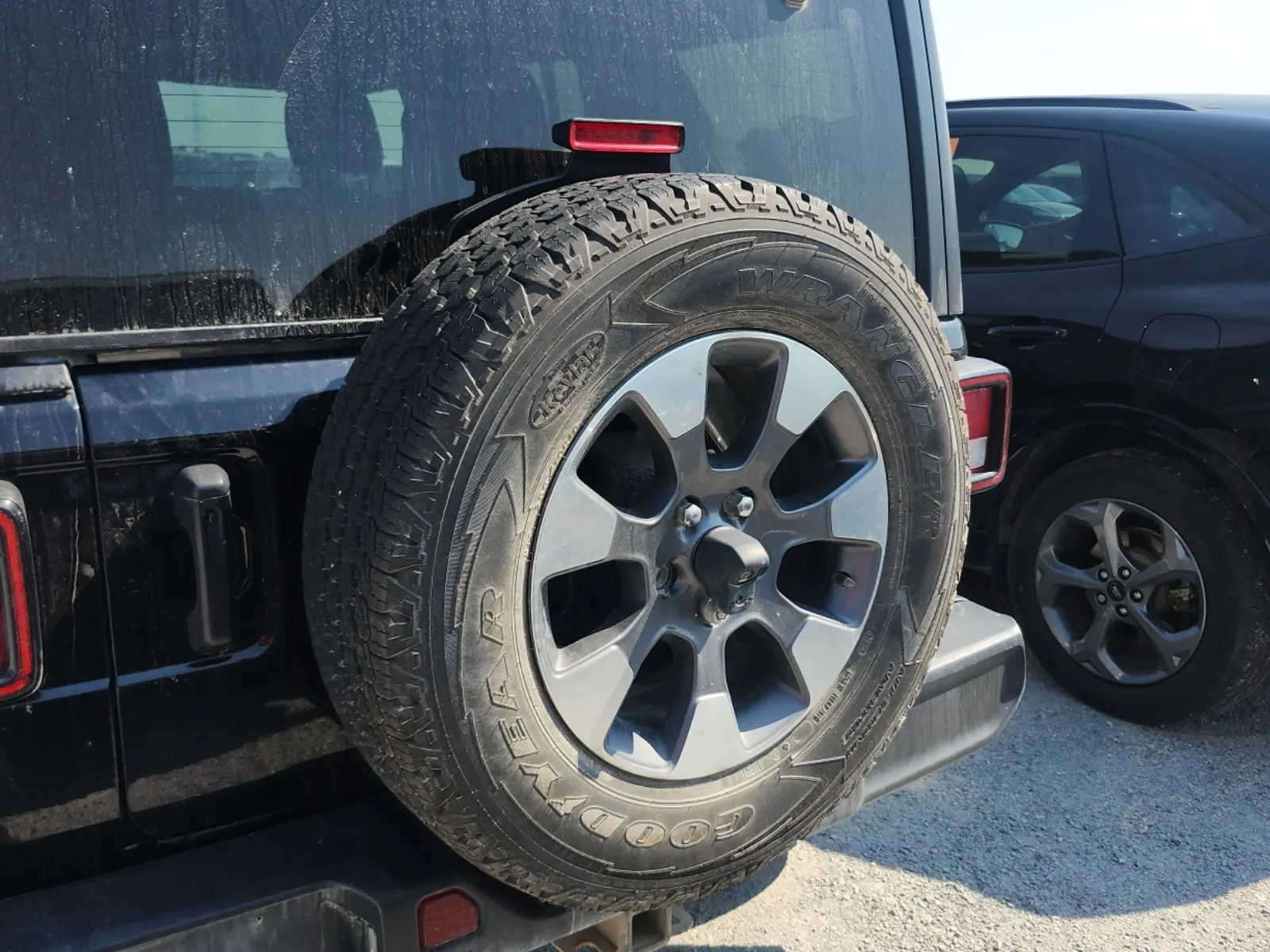 Spare Tire & Wheel Photo