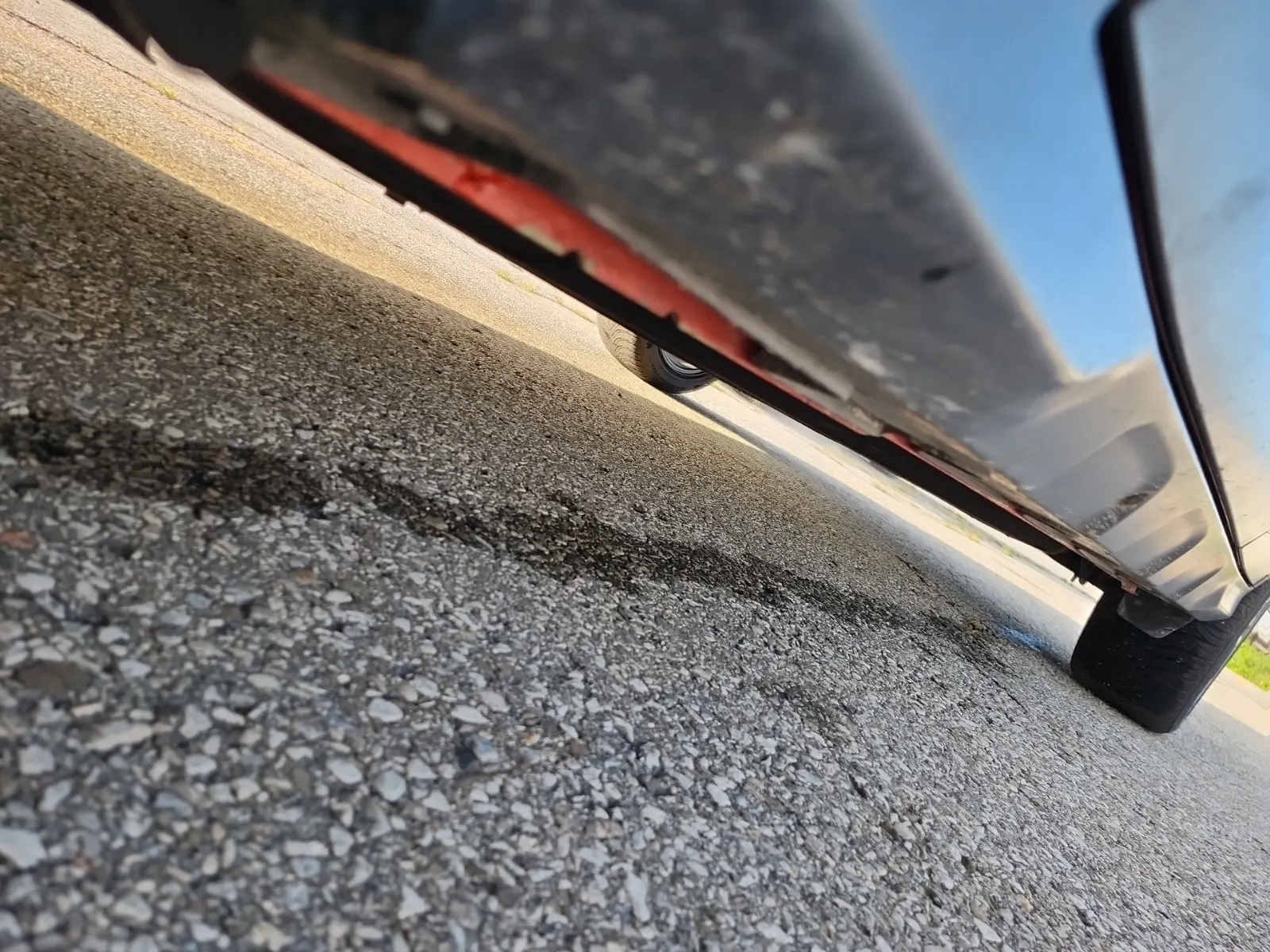 Undercarriage - Driver Photo