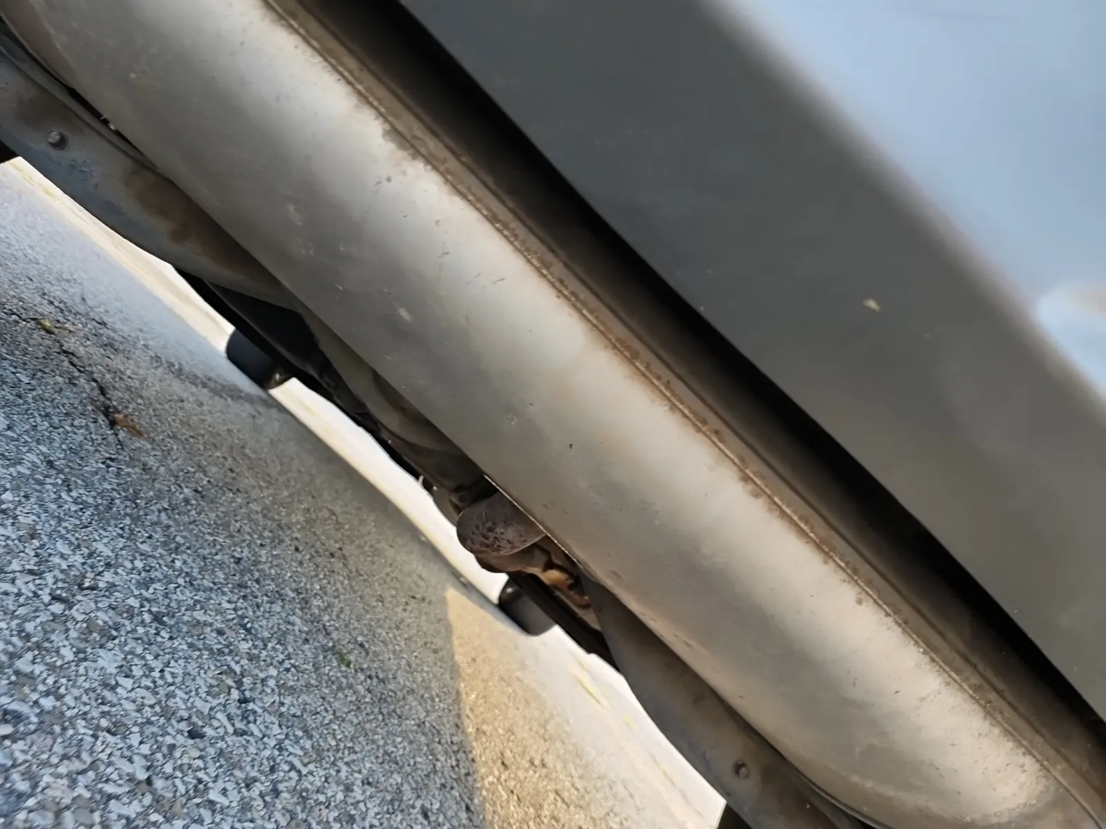 Undercarriage - Rear Photo