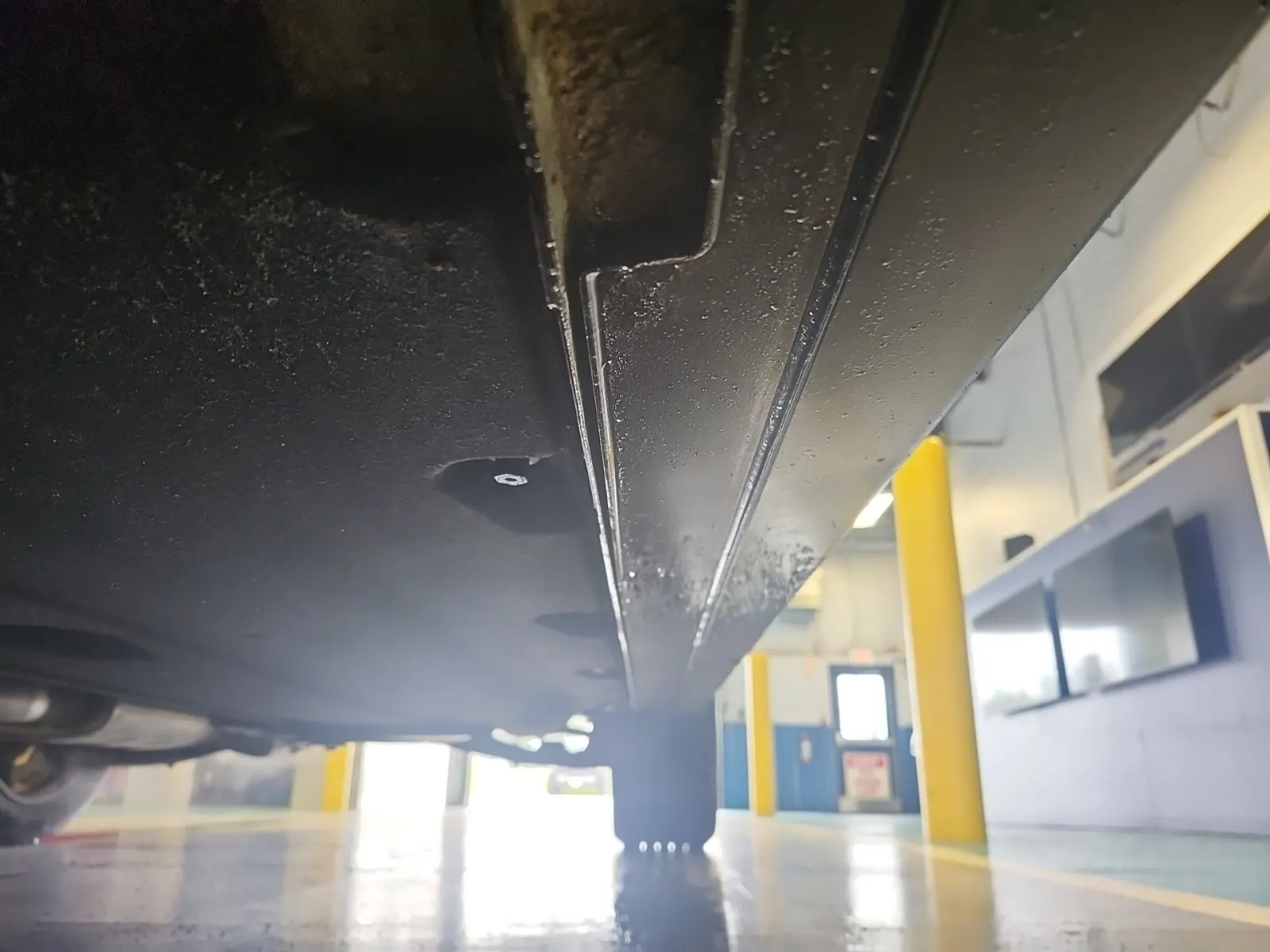 Undercarriage - Driver Photo