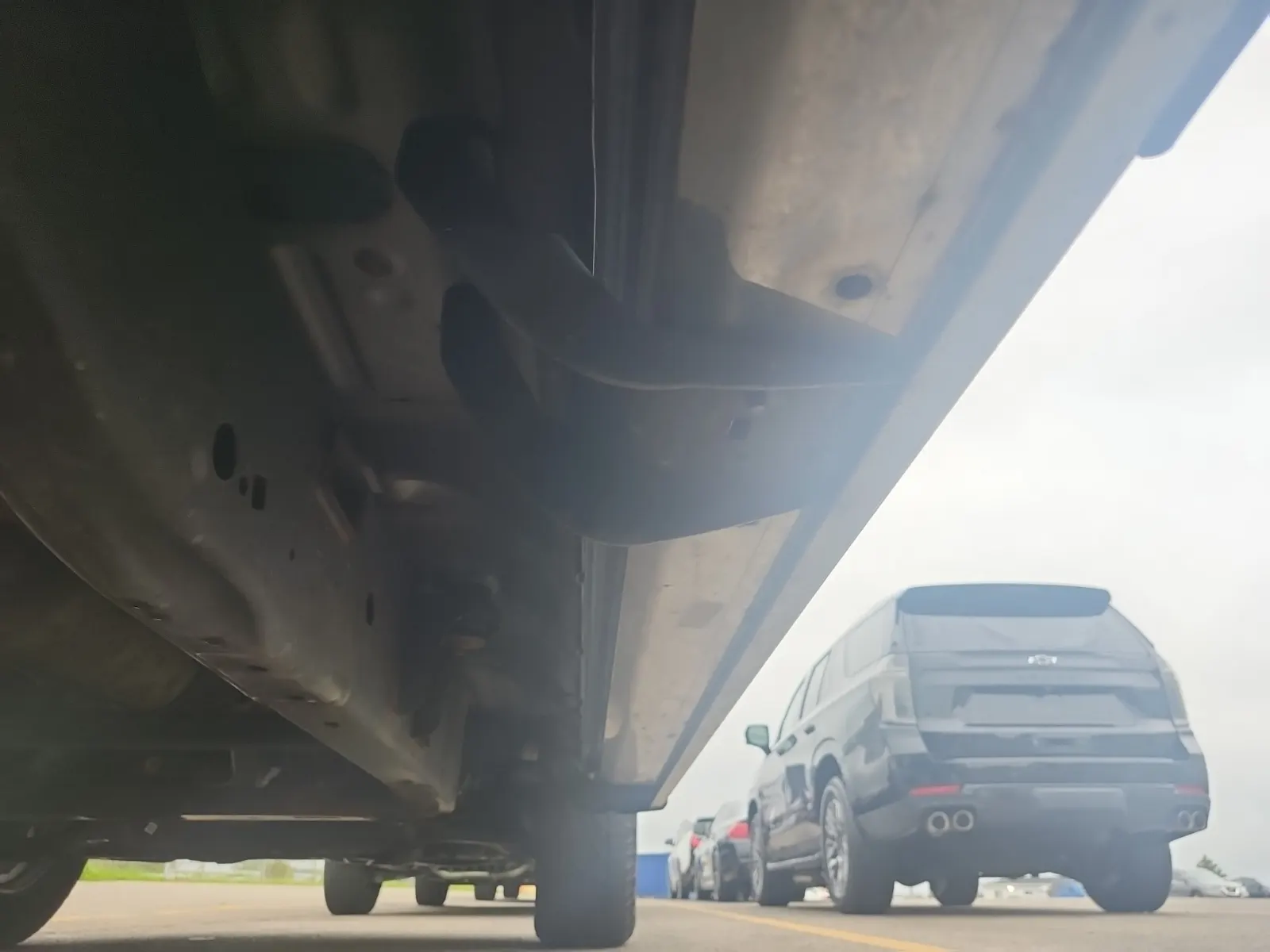 Undercarriage - Passenger Photo