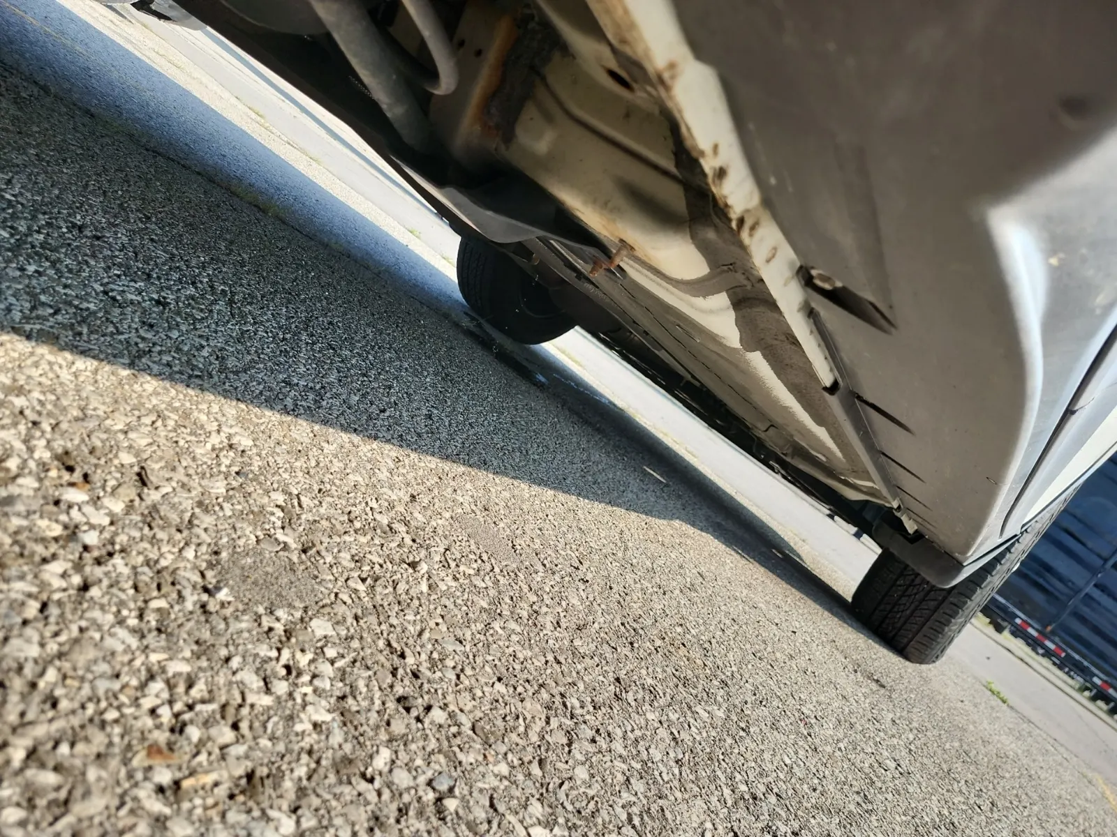 Undercarriage - Passenger Photo