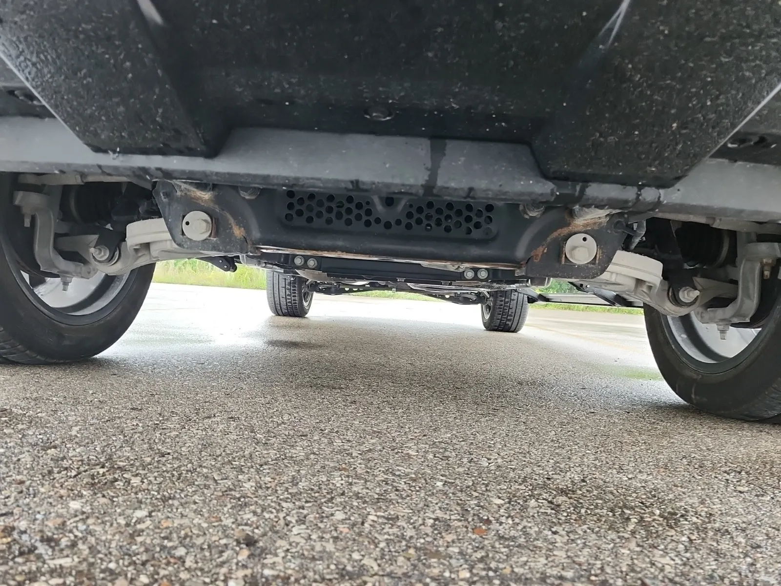 Undercarriage - Front Photo